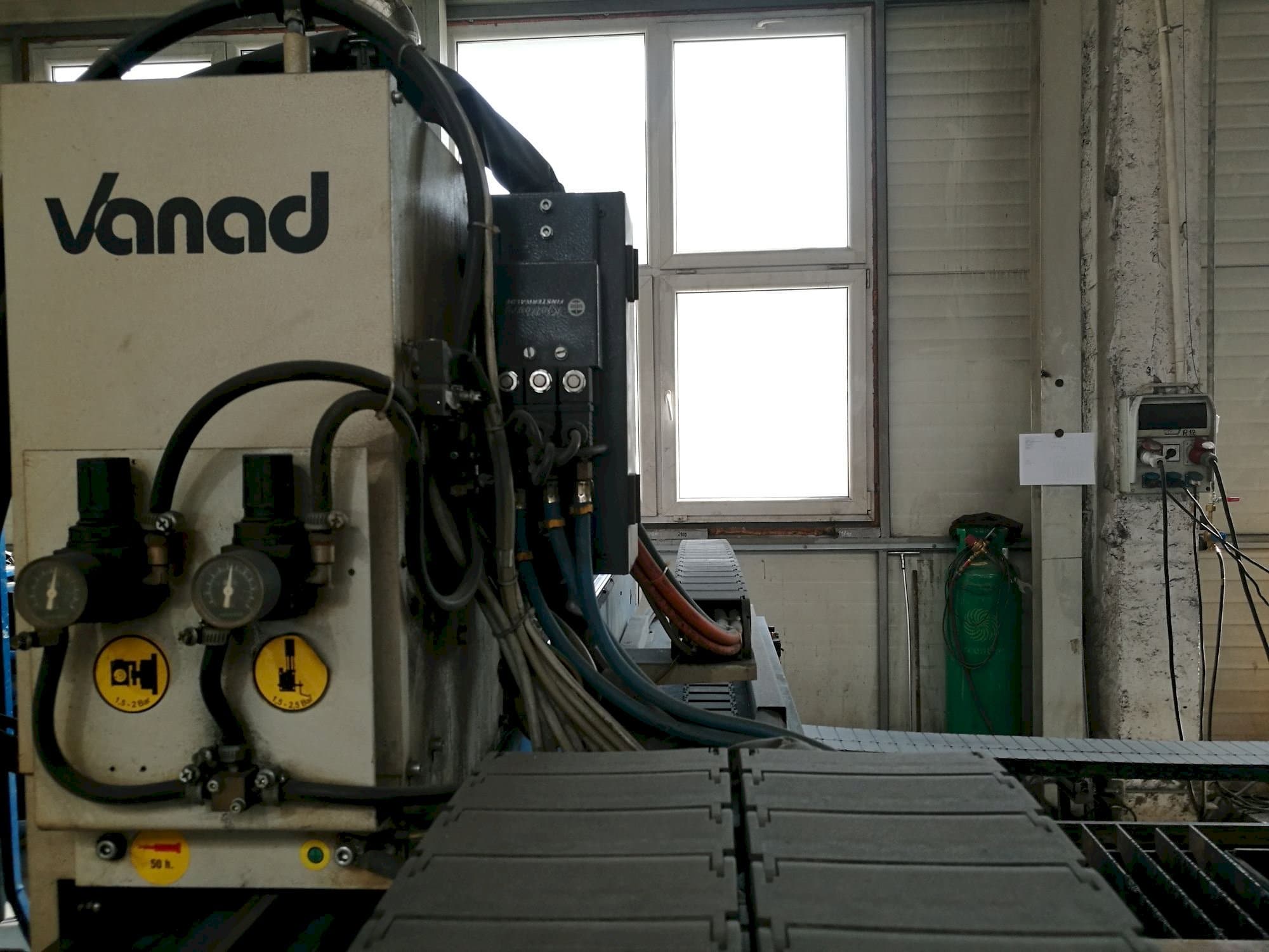 Makine  Vanad Kjellberg Proxima HiFocus 80i - Önden görünüm