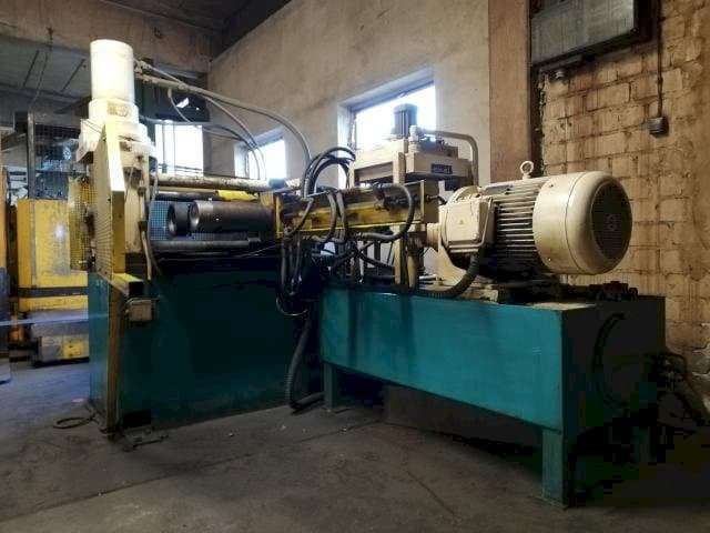 Makine EKALE REP-40-200-3 - Önden görünüm