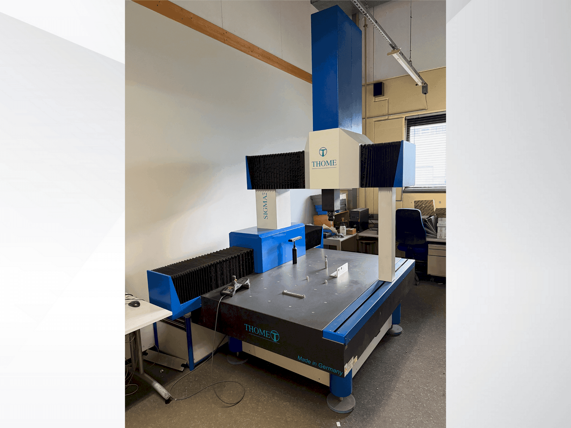 Makine  THOME Prazision 3D Sigma - Önden görünüm