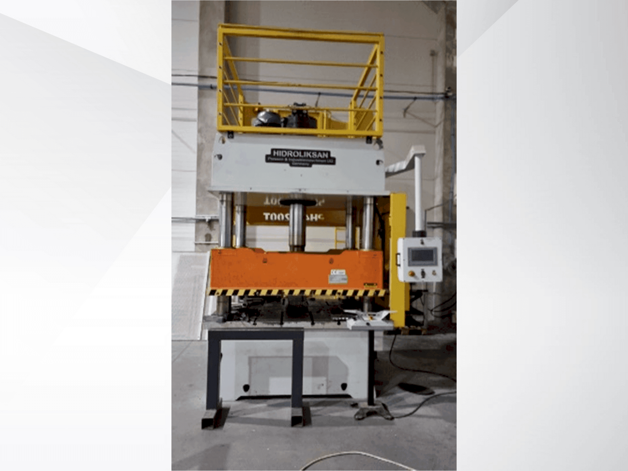 Makine  HIDROLIKSAN PH4C 200T - Önden görünüm