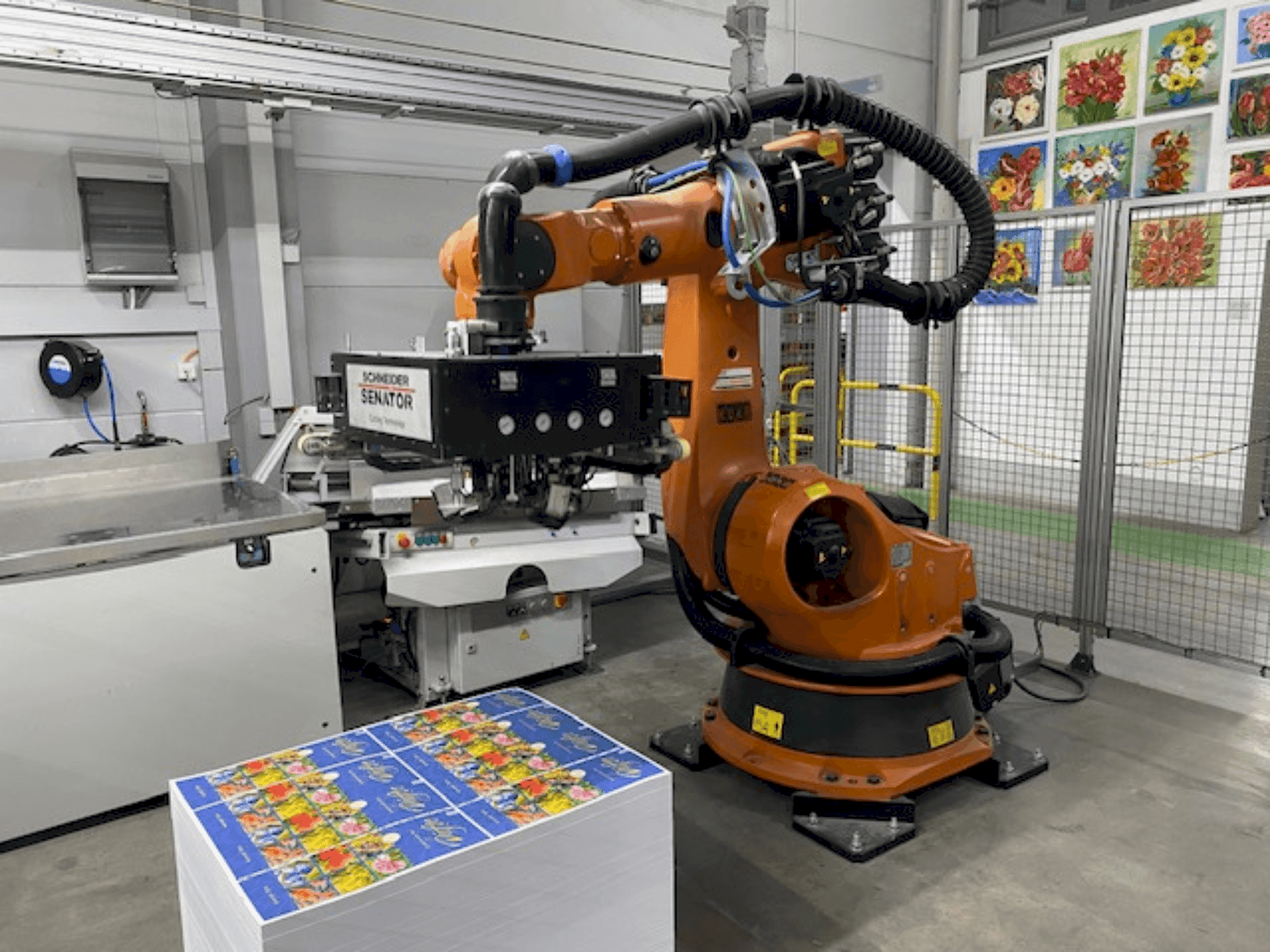 Makine  KUKA KR140-3 COMP - Önden görünüm