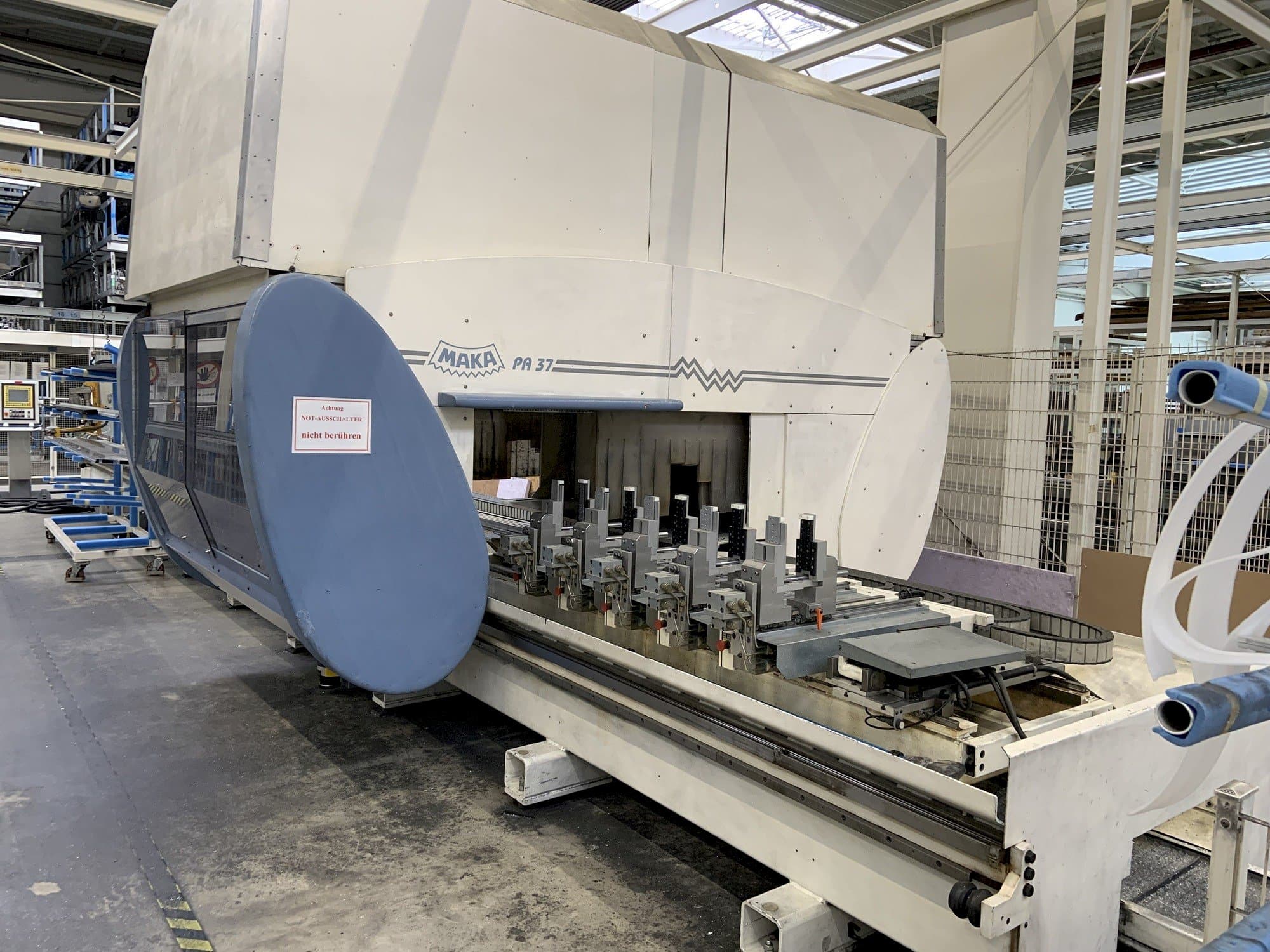 Makine MAKA PA37 - Önden görünüm