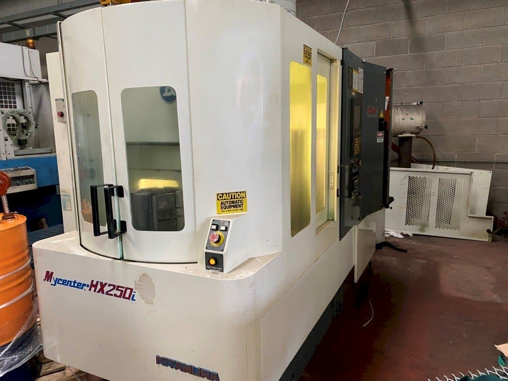 Makine Kitamura Mycenter HX250i - Önden görünüm