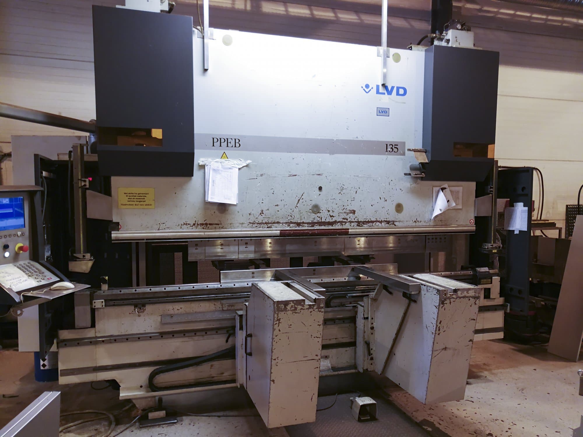 Makine LVD - Önden görünüm PPEB 135/30