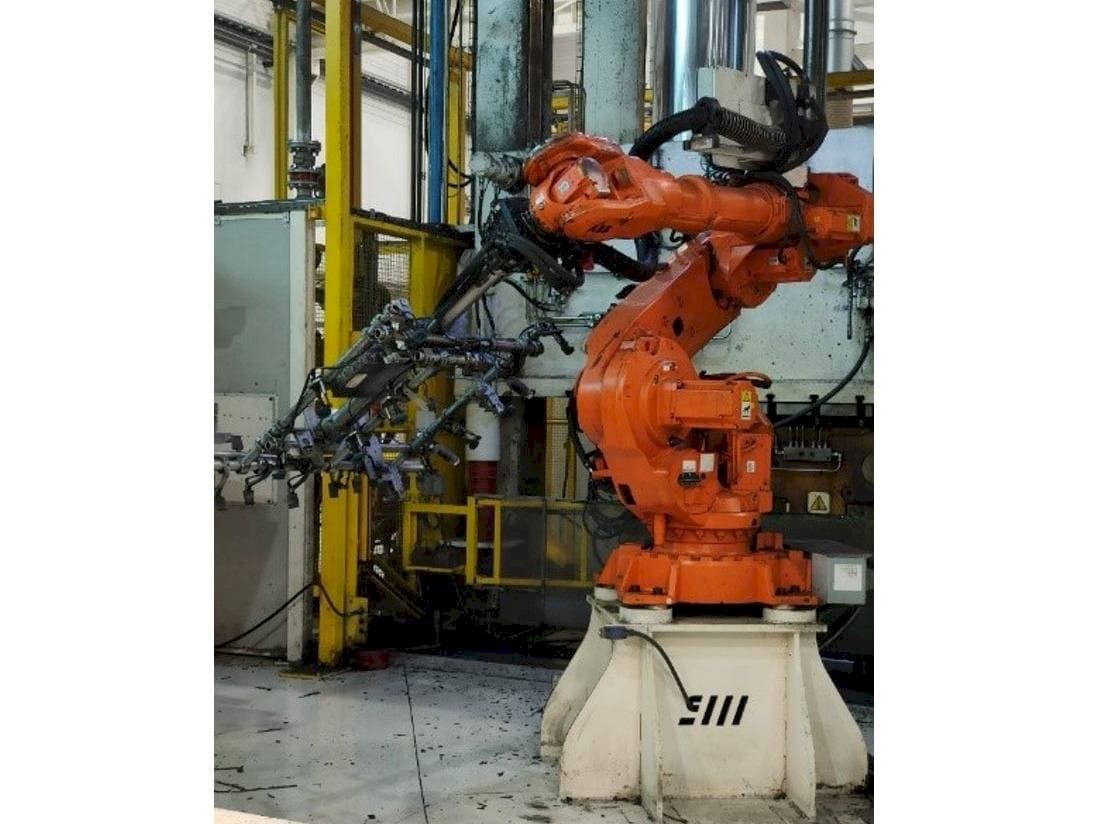 Makine ABB IRB 6640-185/2.8 - Önden görünüm