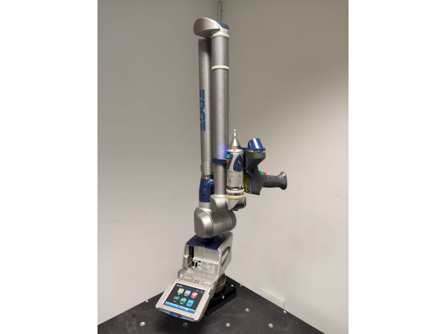 Makine Faro Edge ScanArm 2.7 - Önden görünüm