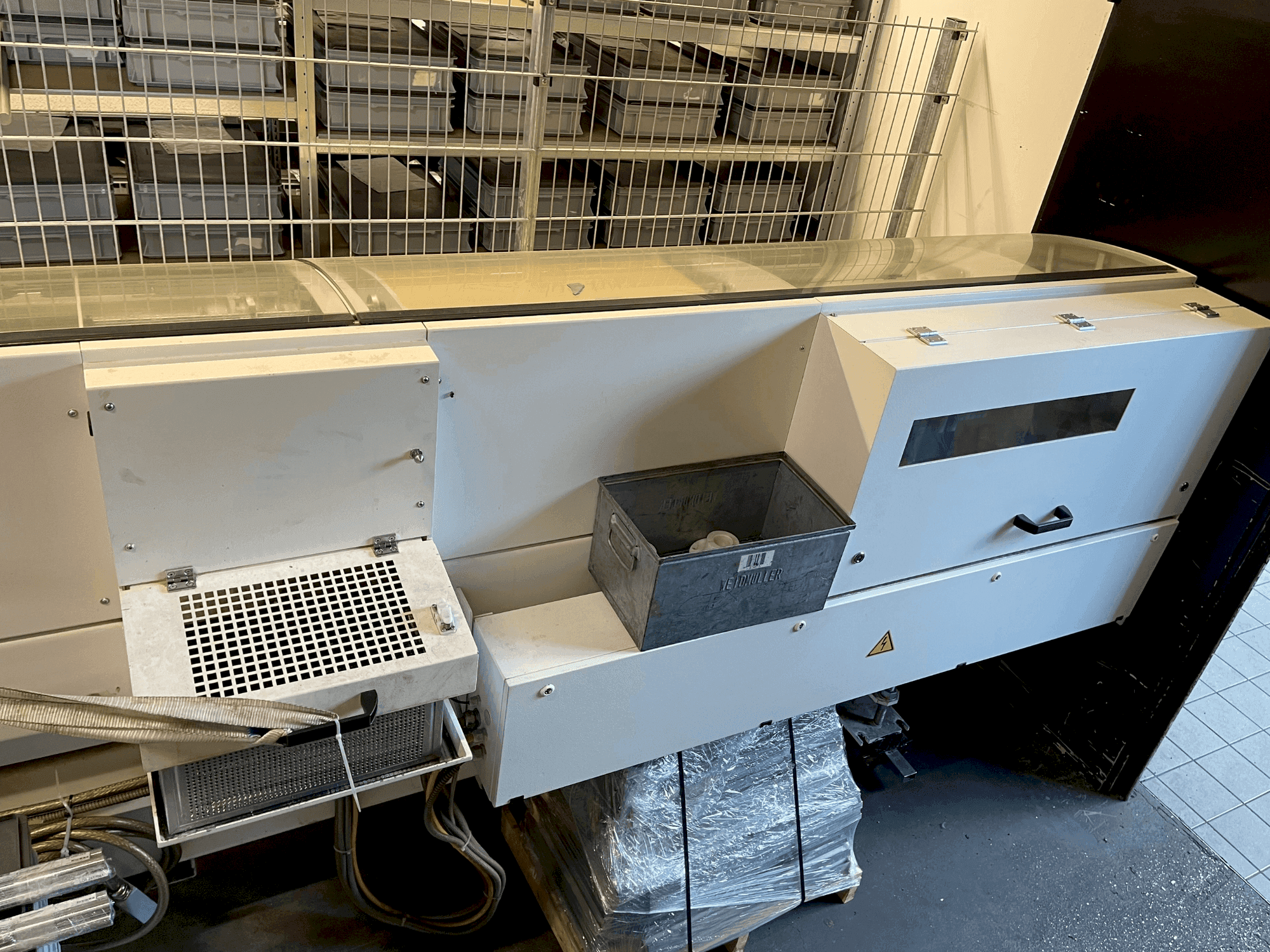 Makine BREUNING PROFImat 80.8*270/8 - Önden görünüm