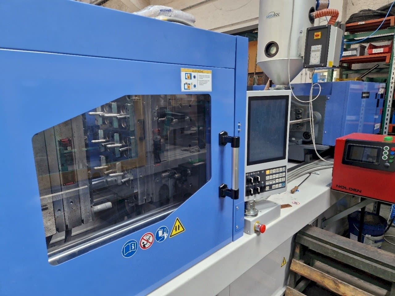 Makine  JSW J180ADS-300U - Sol taraftaki görüntü