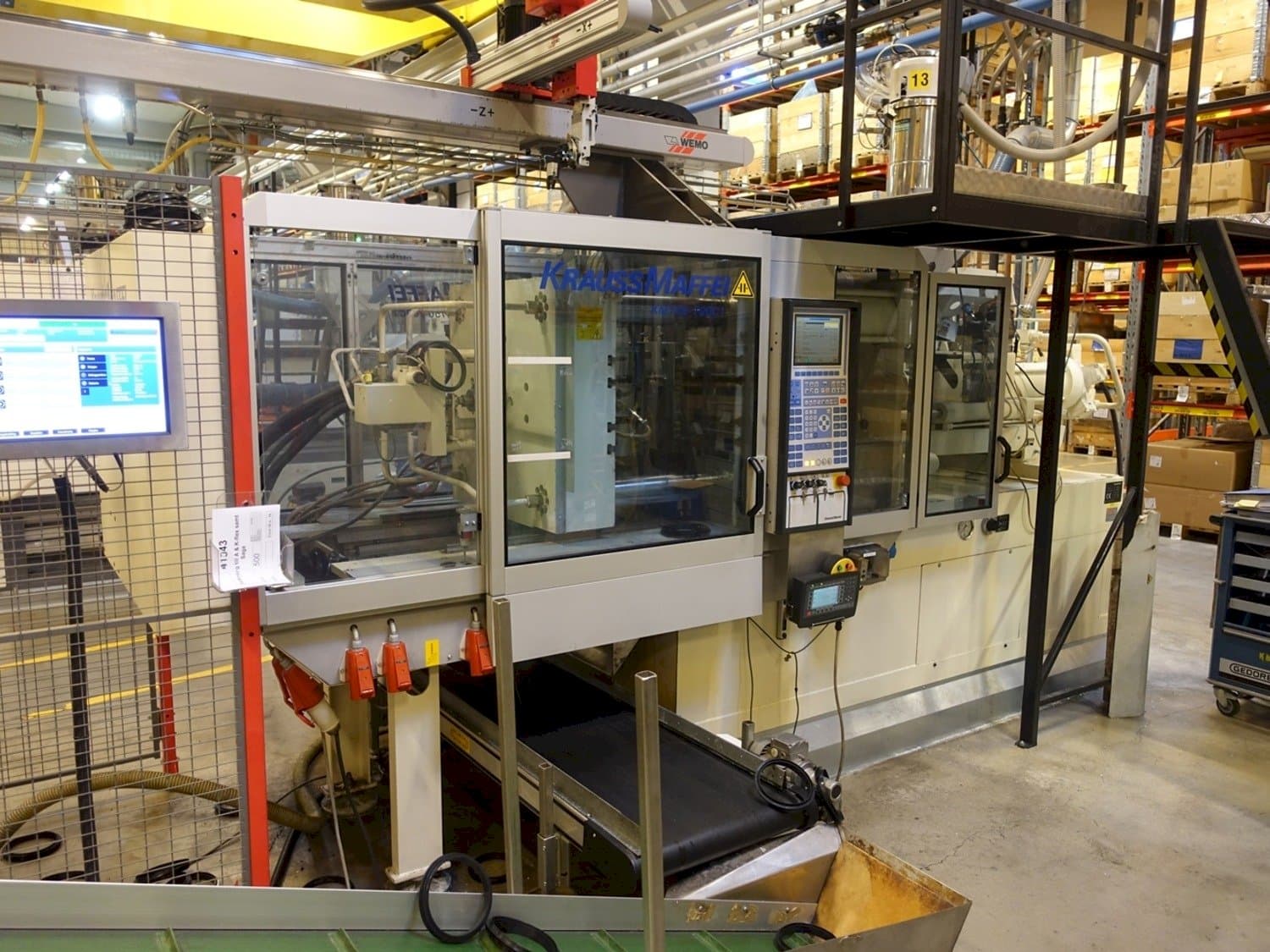 Makine Krauss Maffei KM 150-700 C1 - Önden görünüm