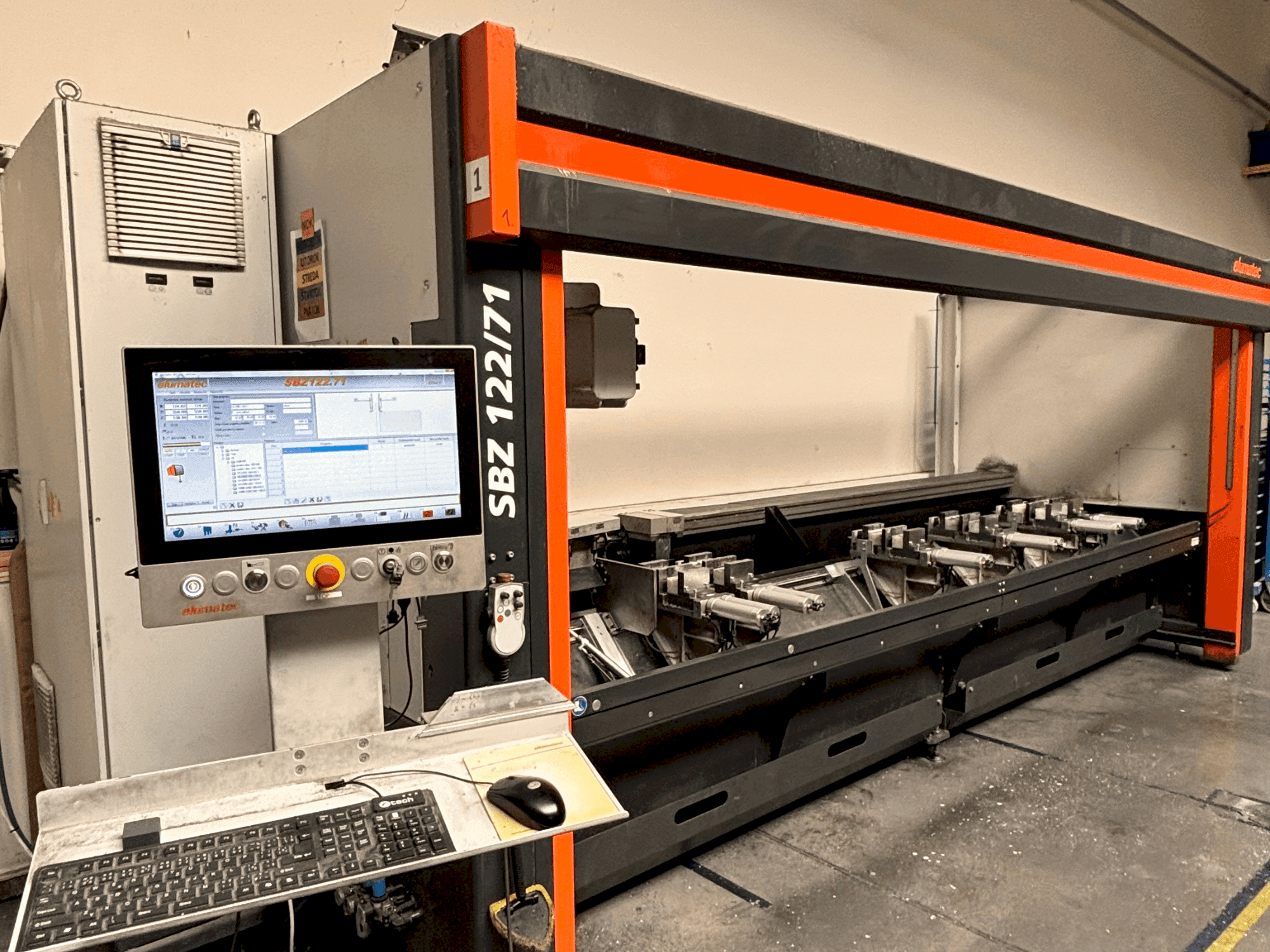 Makine  Elumatec SBZ 122/71 - Önden görünüm