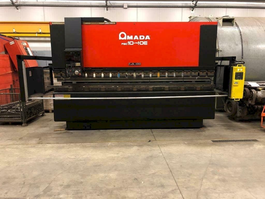 Makine AMADA 10-40E - Önden görünüm