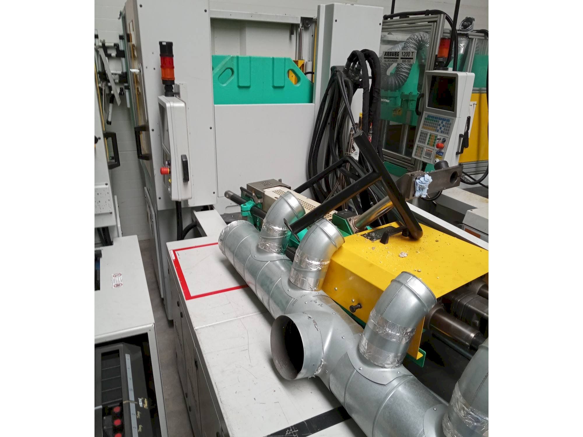 Makine Arburg Allrounder 1200T-800-170 - Önden görünüm