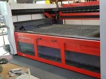 Makine Bystronic Bystar II 3015 - Önden görünüm