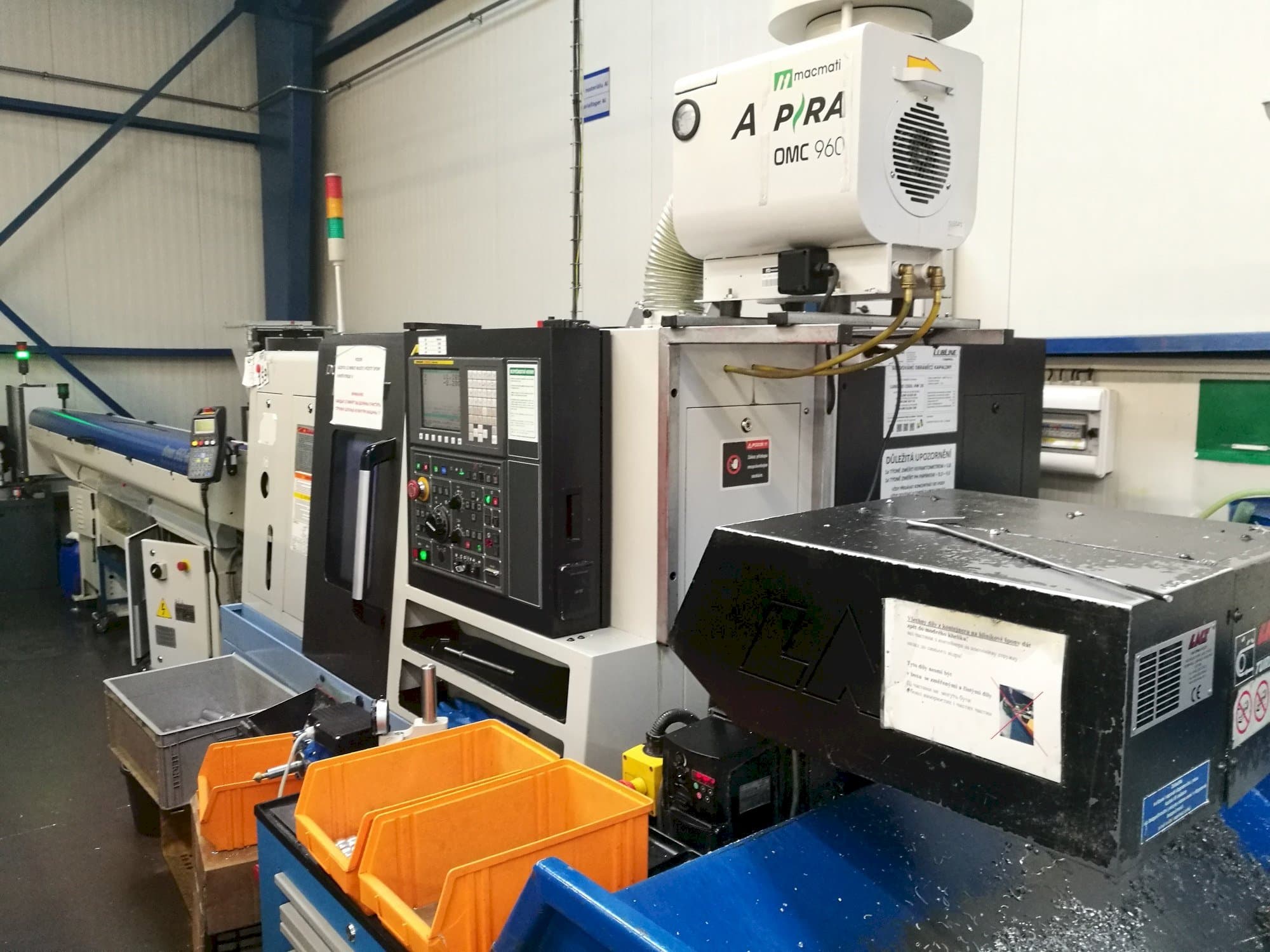 Makine  Doosan Lynx 220GA - Önden görünüm