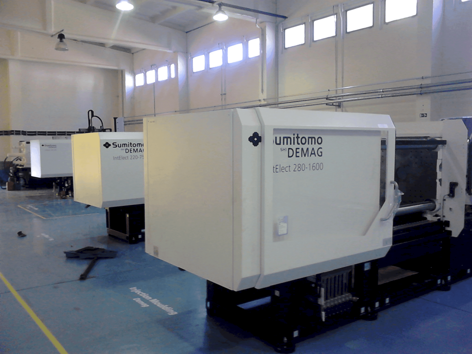 Makine SUMITOMO SHI DEMAG Intelect 280/685-1600 - Önden görünüm