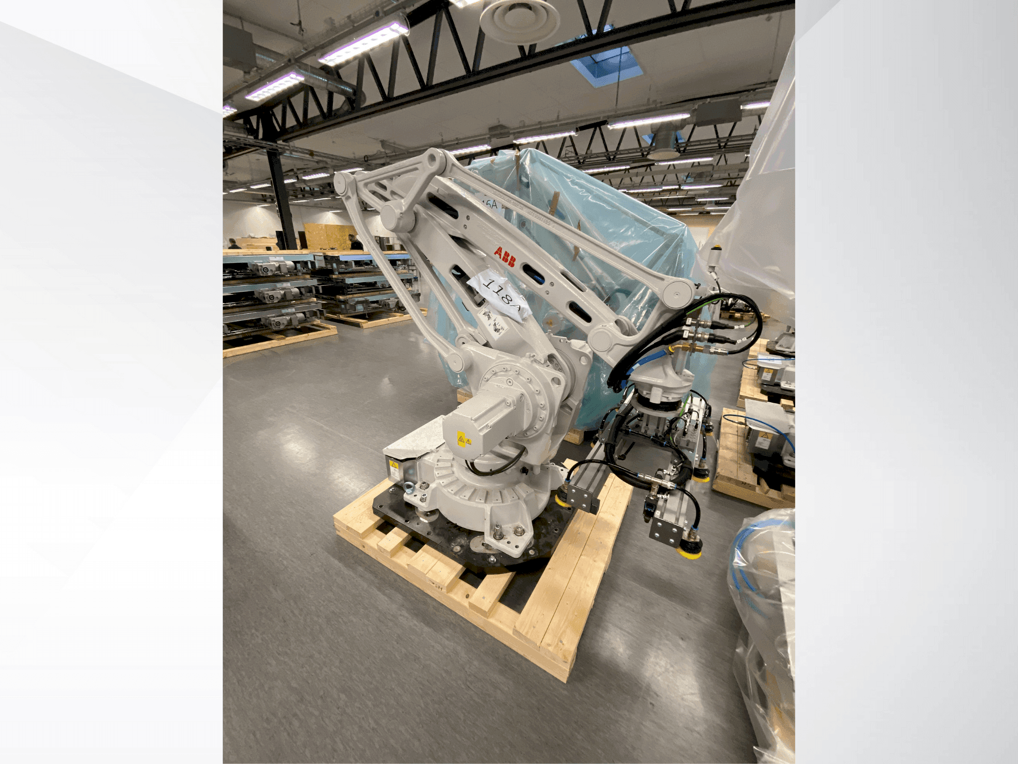 Makine ABB IRB 460-110/2.4 - Önden görünüm