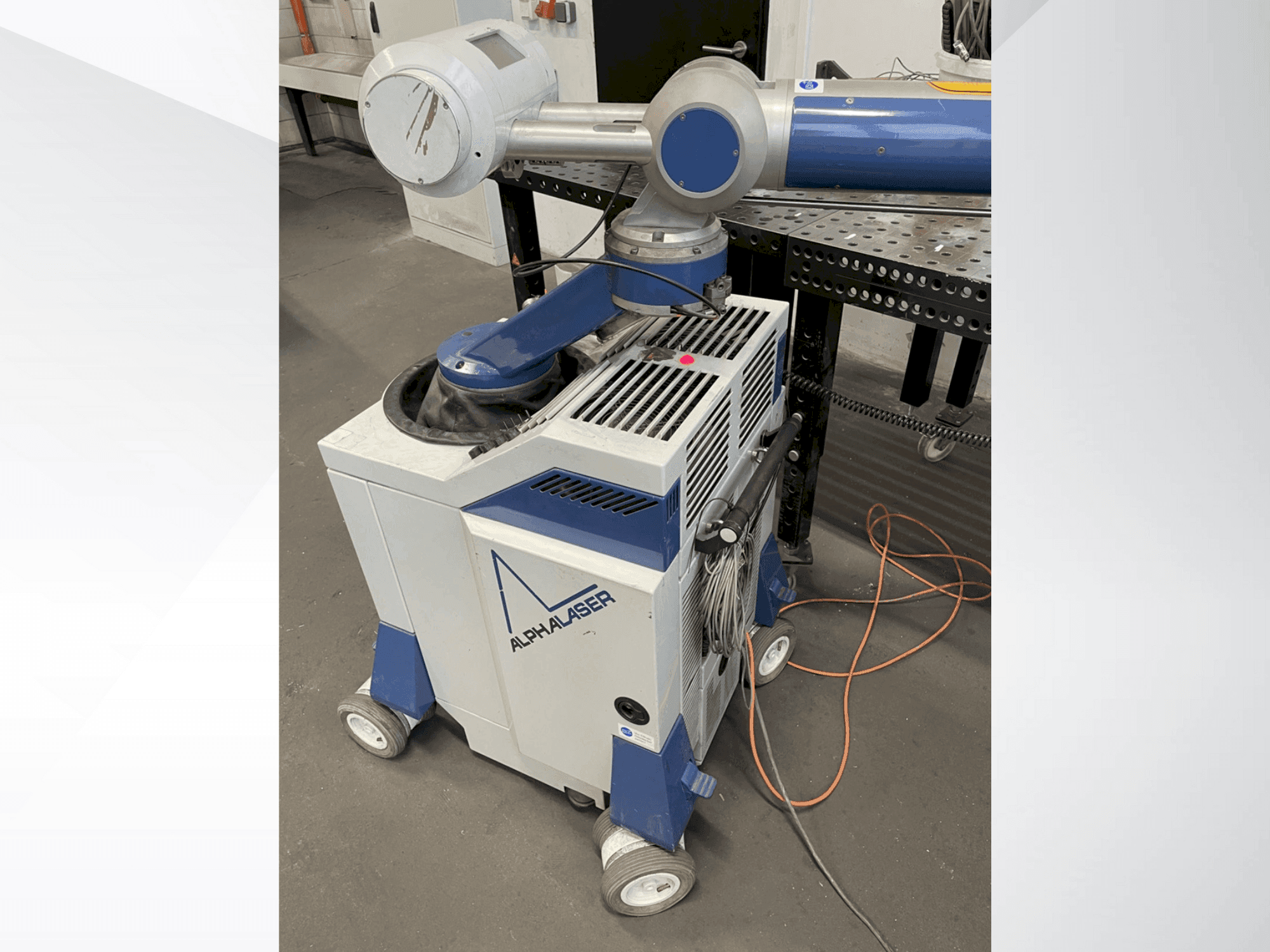 Makine  ALPHA LASER ALM 150 - Önden görünüm