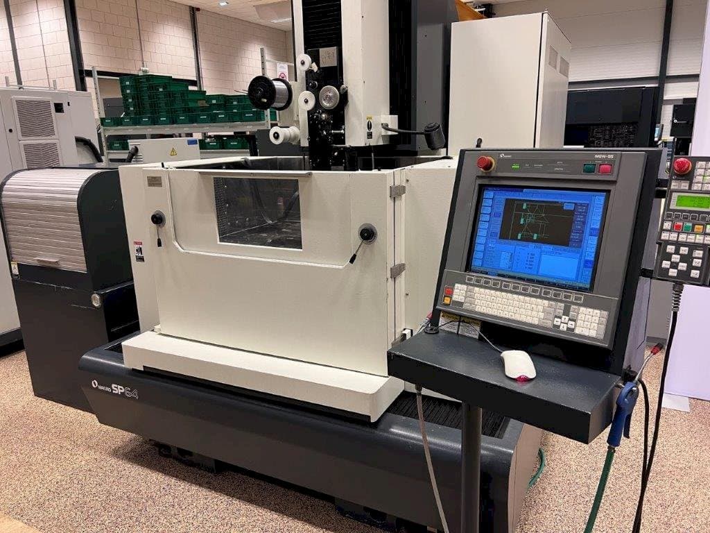 Makine  Makino  - Önden görünüm