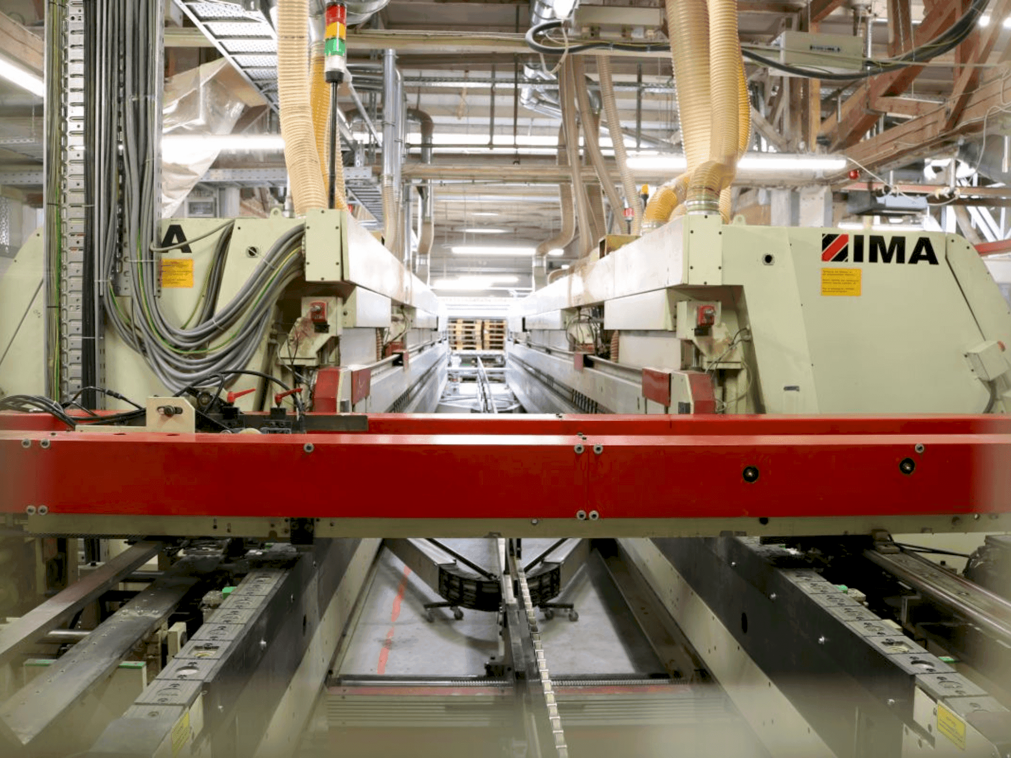 Makine  IMA Angular transfer - Önden görünüm