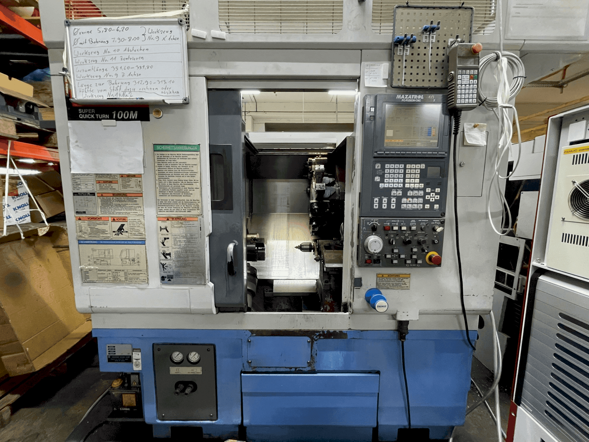 Makine  Mazak SQT 100M - Önden görünüm