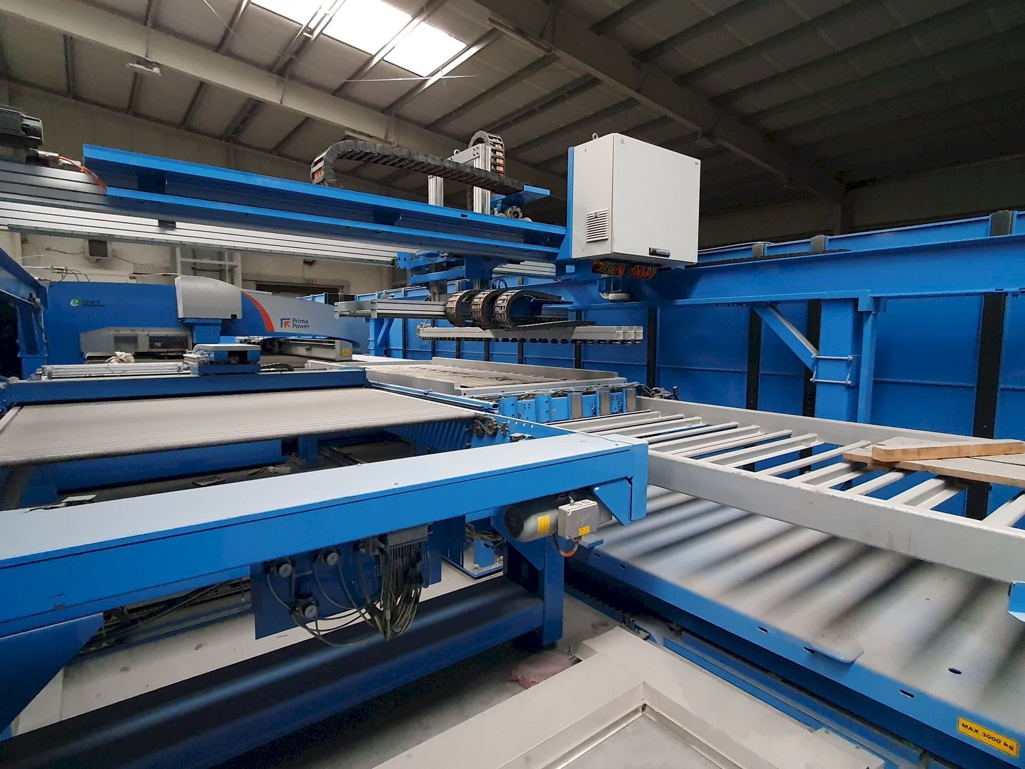 Makine  Prima Power LPe6f - Önden görünüm