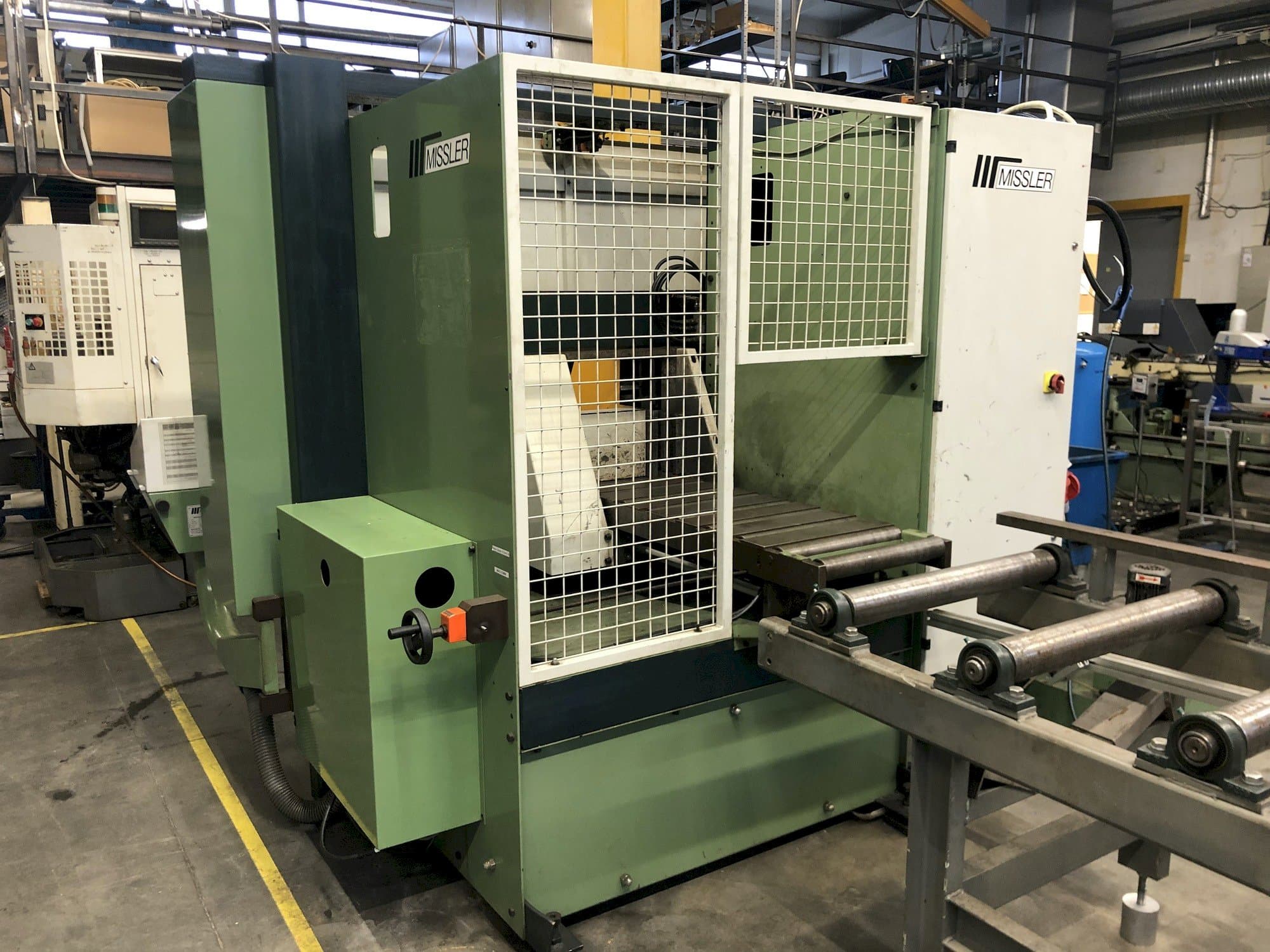 Makine Missler DEB 410 - Önden görünüm