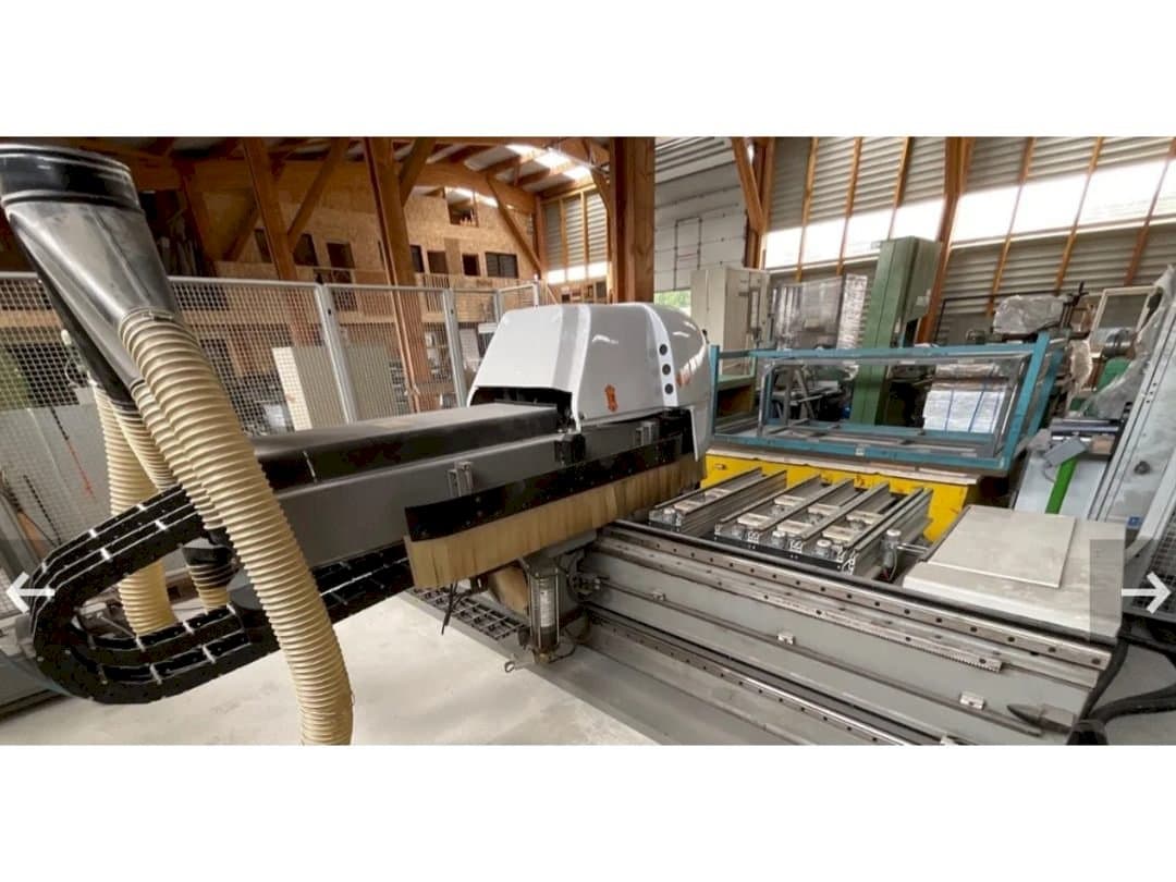 Makine  BIESSE Rover 321 R - Önden görünüm