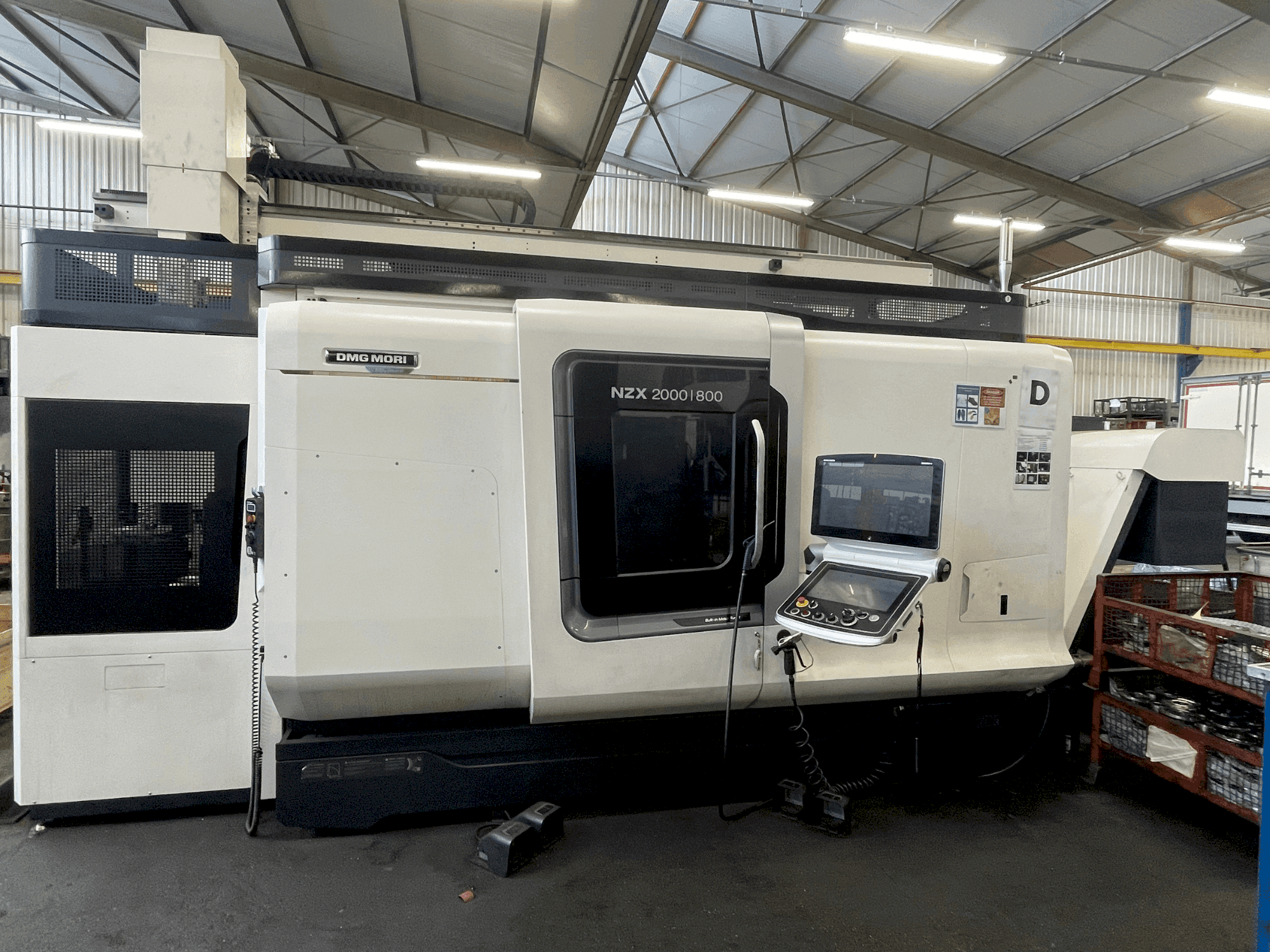 Makine DMG MORI NZX 2000/800 - Önden görünüm