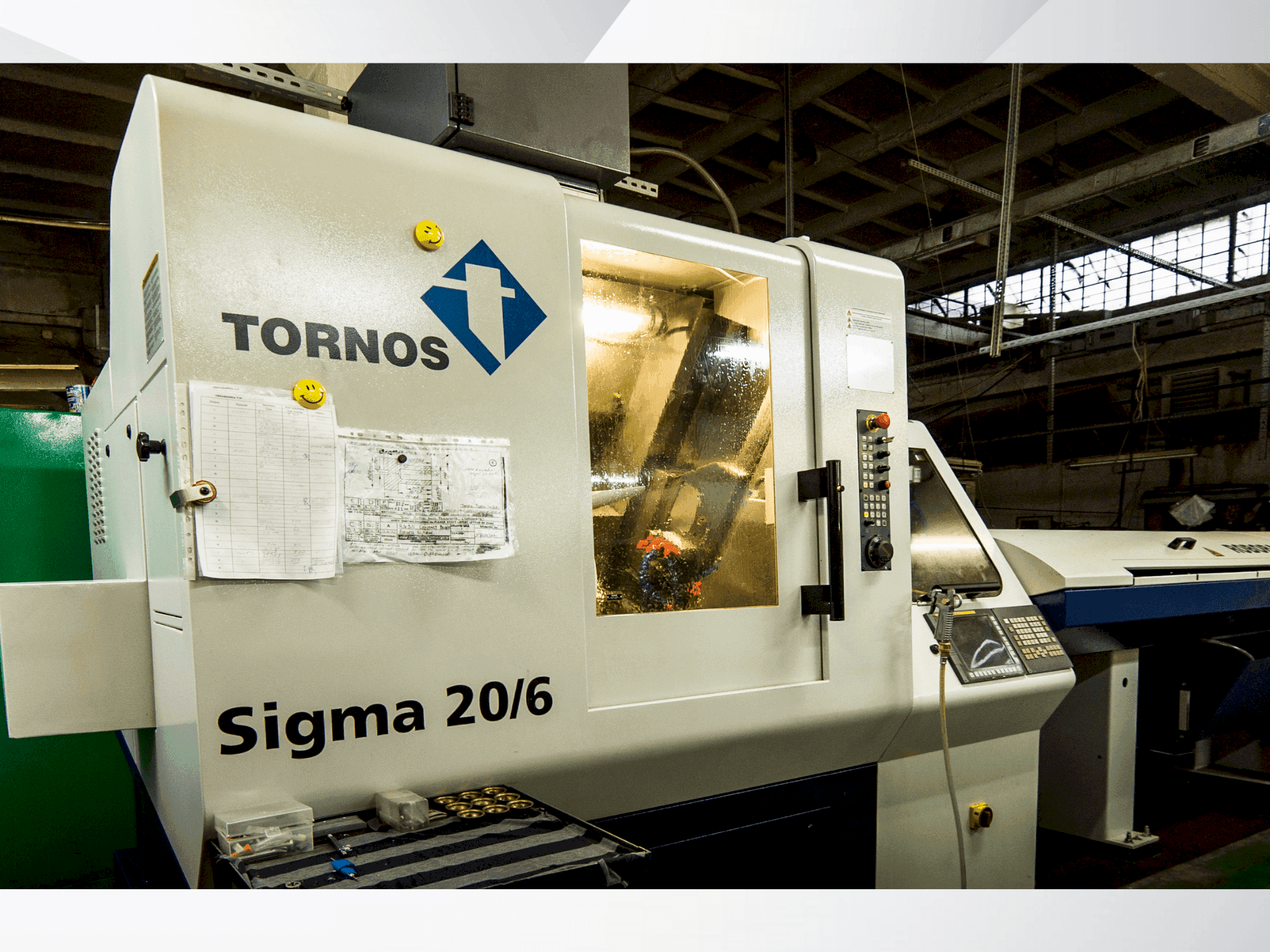 Makine  TORNOS DECO Sigma 20/6 - Önden görünüm