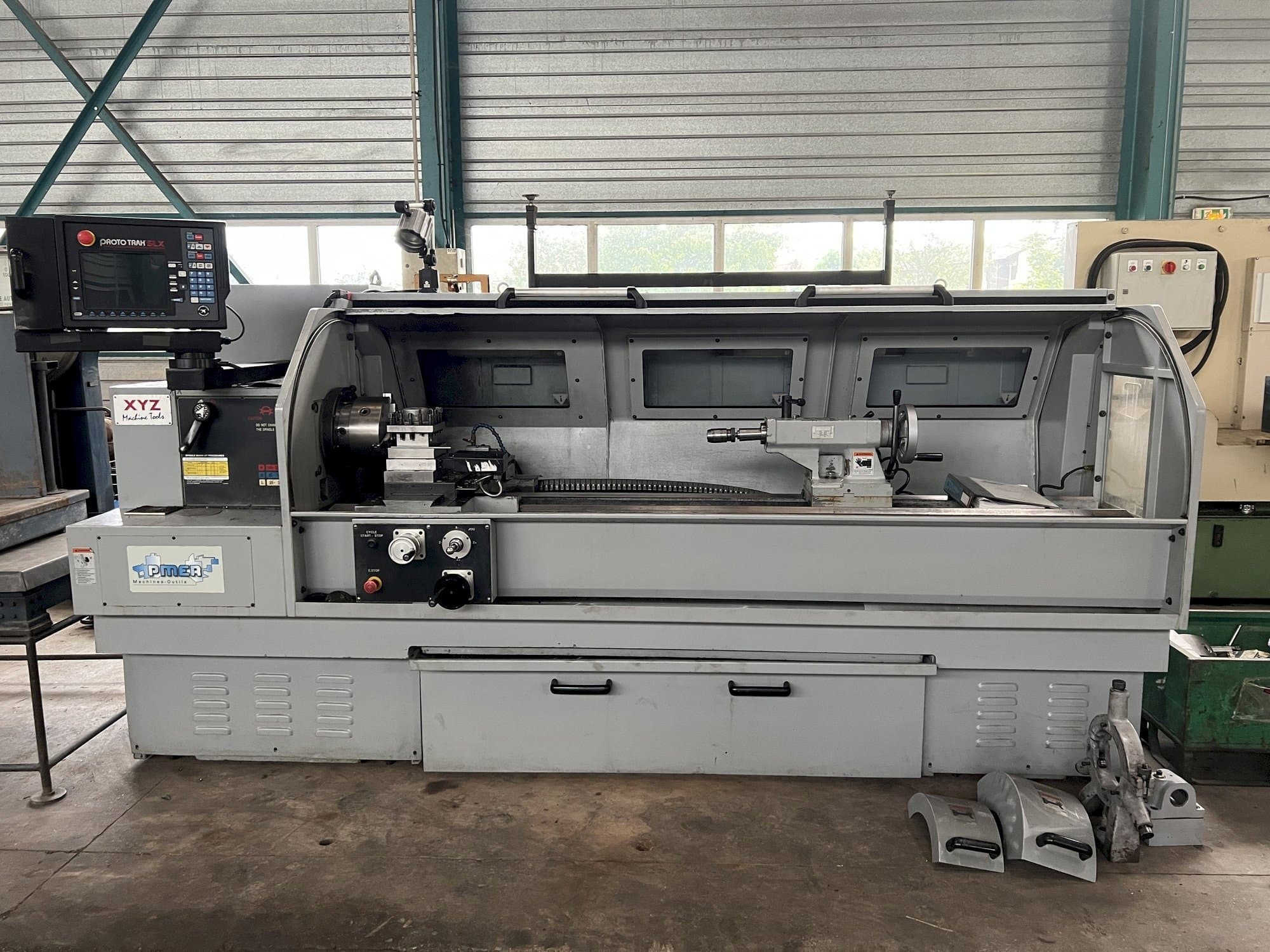 Makine XYZ PROTURN SLX 425-2M - Önden görünüm