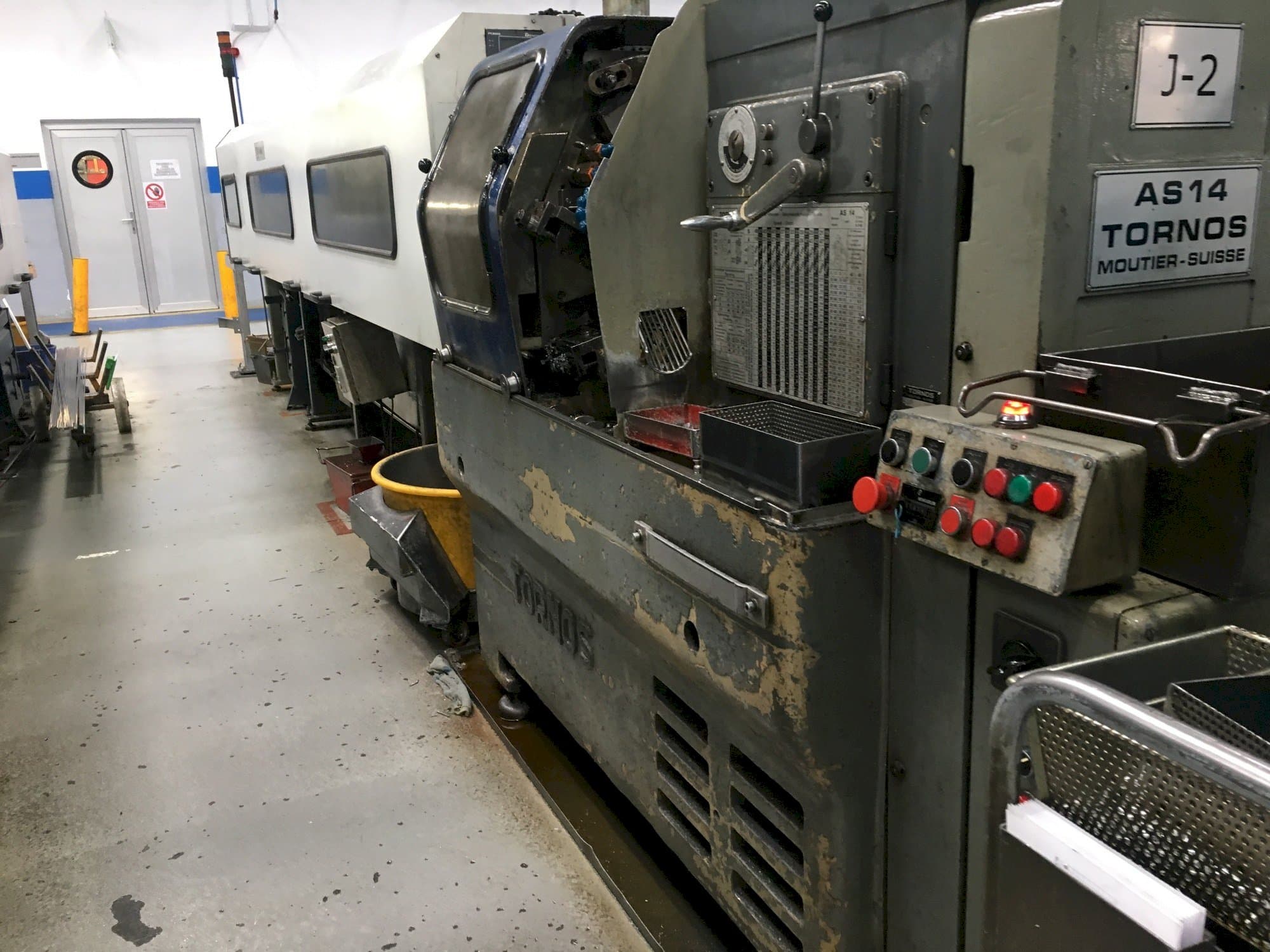 Makine Tornos-Moutier Suisse AS 14 - Önden görünüm