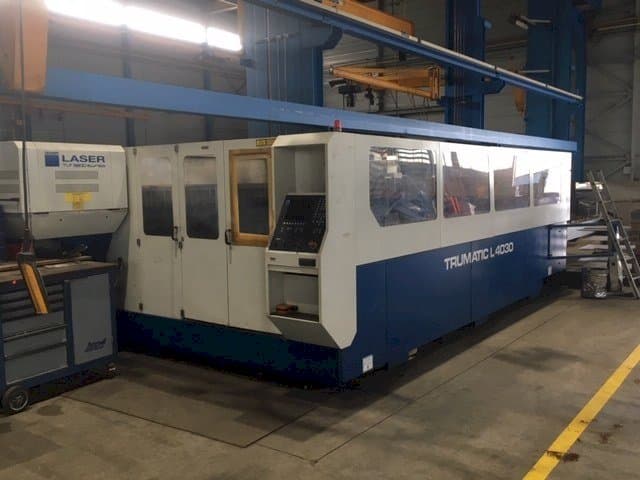 Makine Trumpf Trumatic L4030 - Önden görünüm