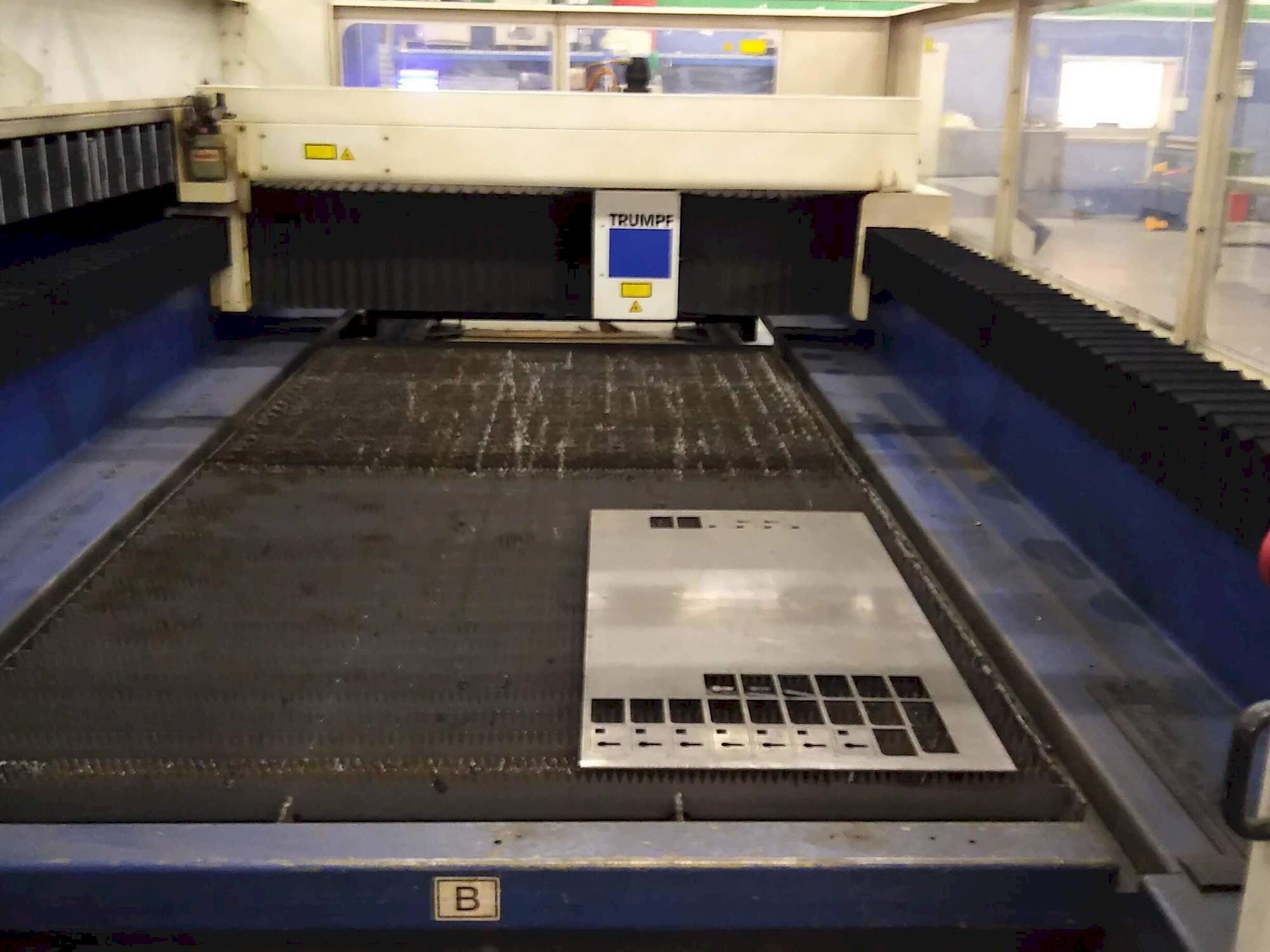 Makine Trumpf L3030 - Önden görünüm