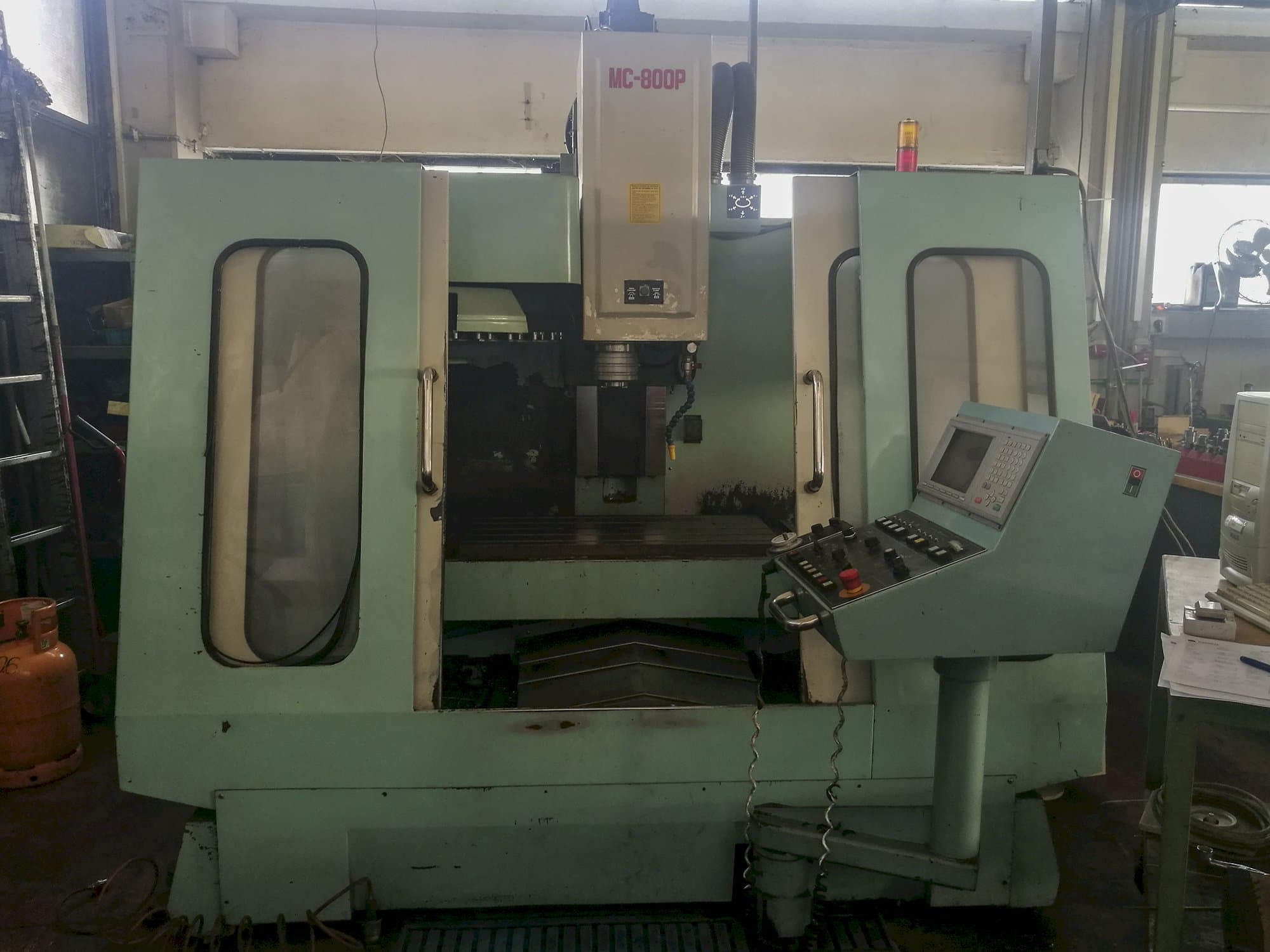 Makine Eumach - Önden görünüm MC-800P