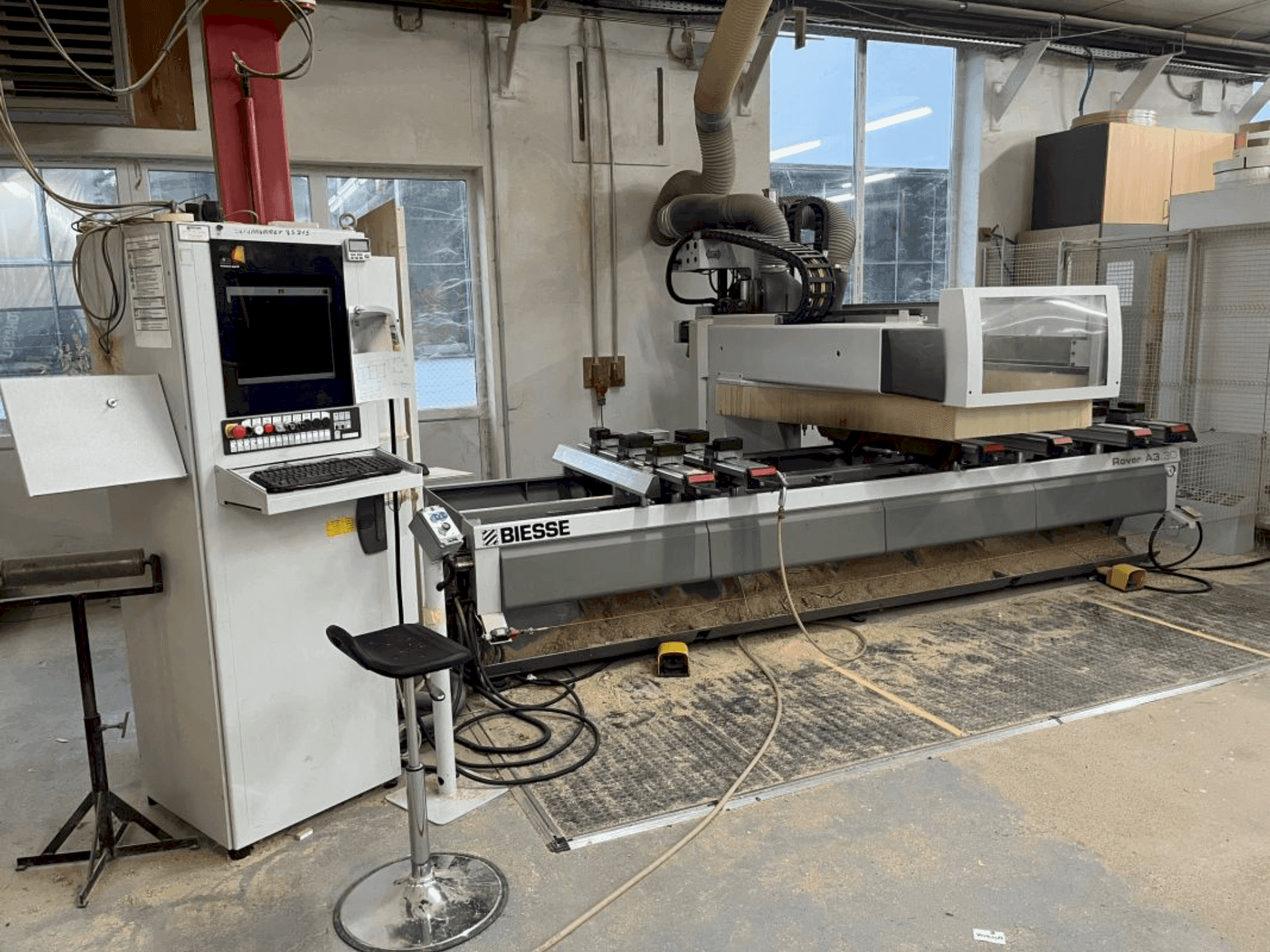 Makine  BIESSE ROVER A - Önden görünüm