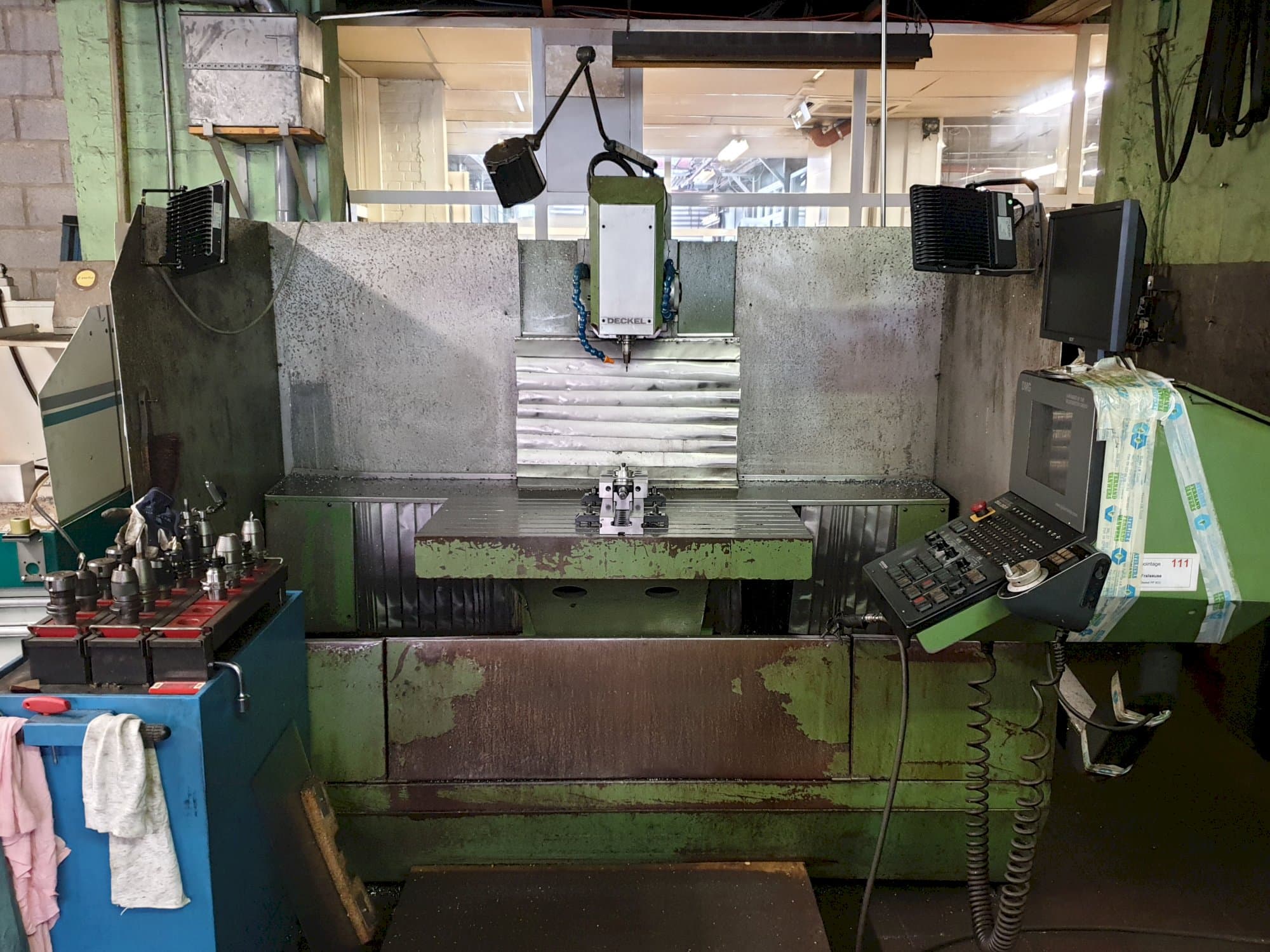Makine DECKEL - Önden görünüm FP5CC