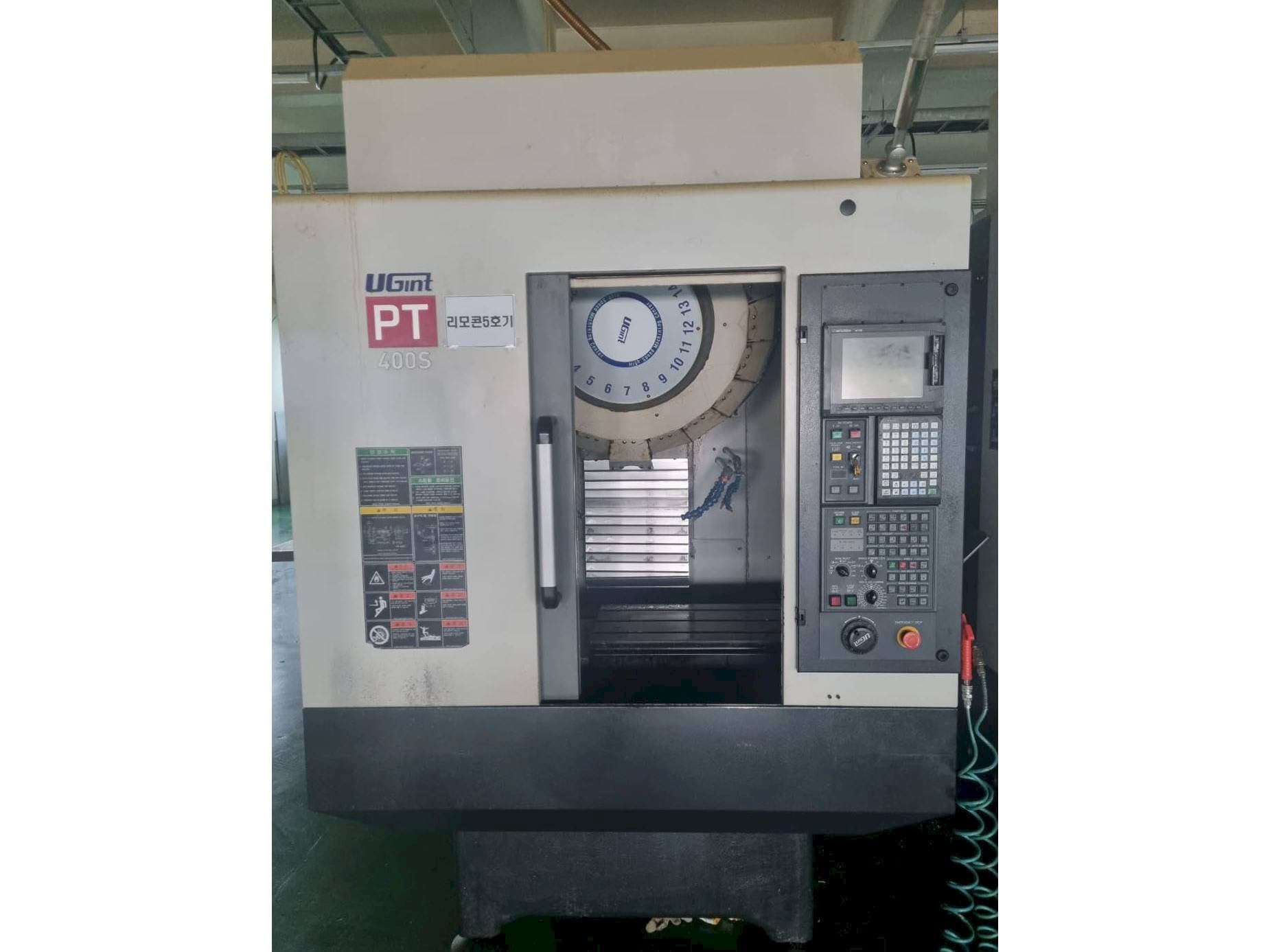 Makine UGINT PT400S - Önden görünüm