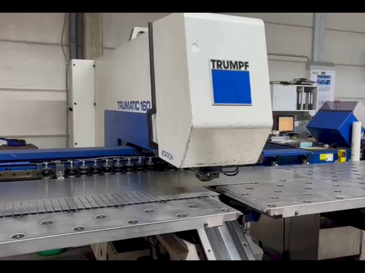 Makine Trumpf Trumatic 160 - Önden görünüm