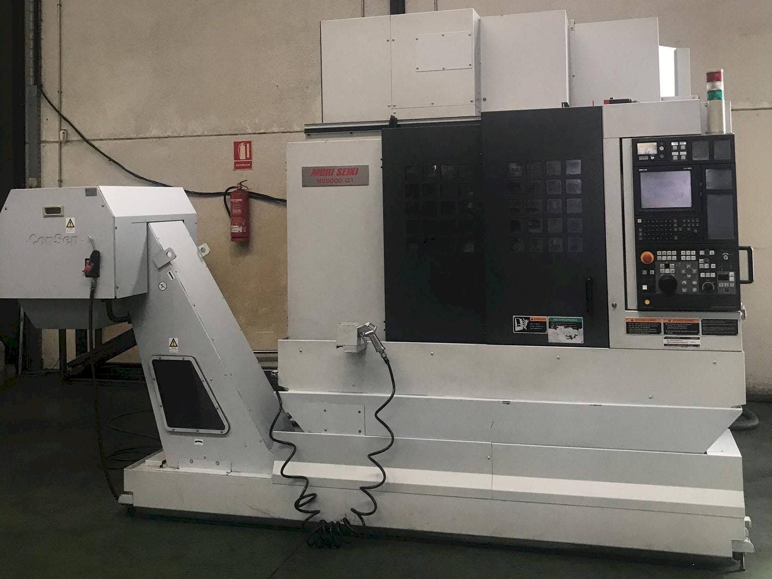 Makine MORI SEIKI NV5000 Alpha 1A/40 - Önden görünüm