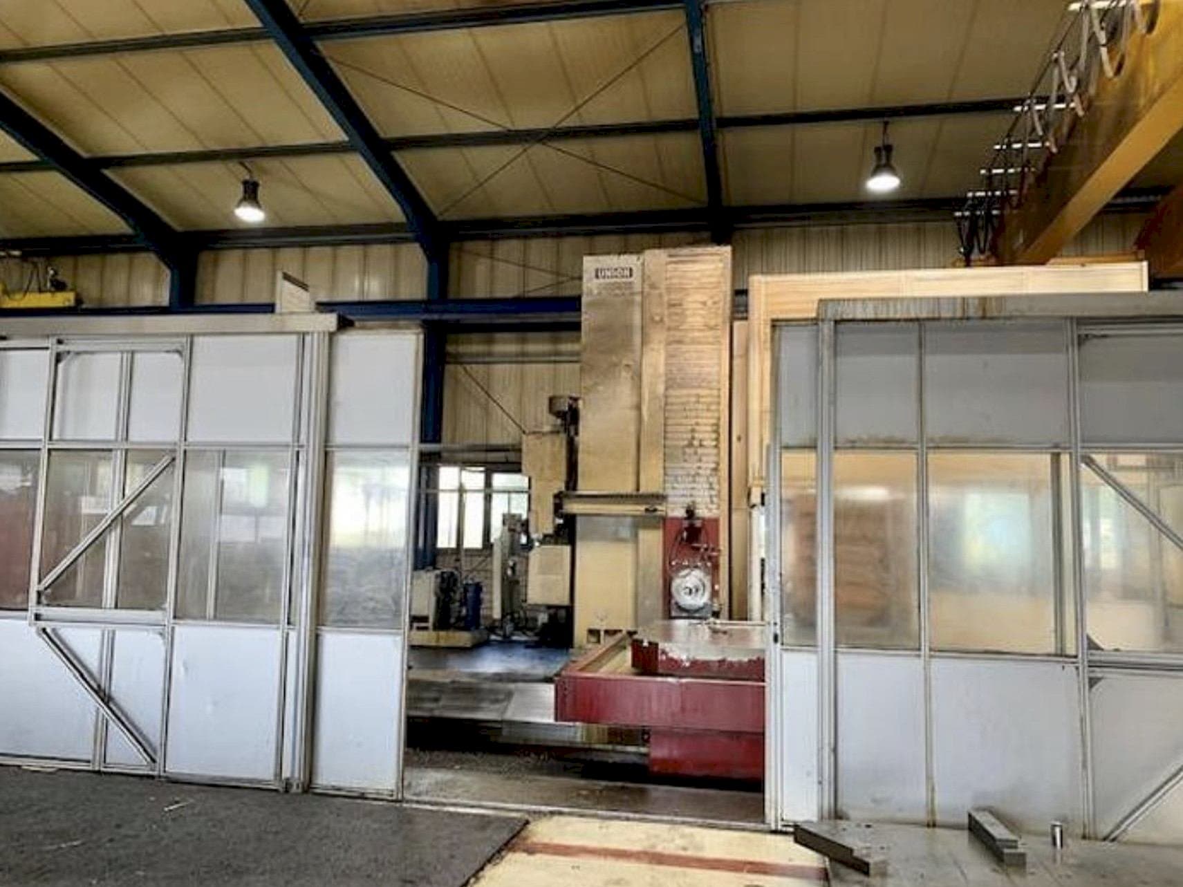 Makine UNION KC 150 - Önden görünüm