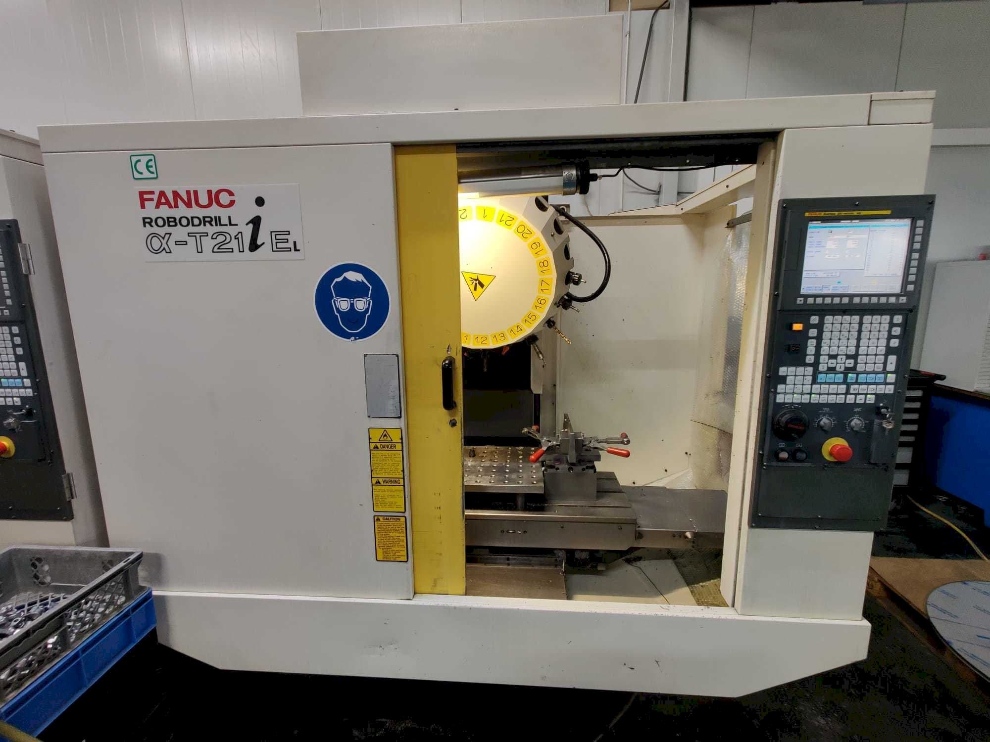 Makine  FANUC Robodrill α-T21iEL - Önden görünüm