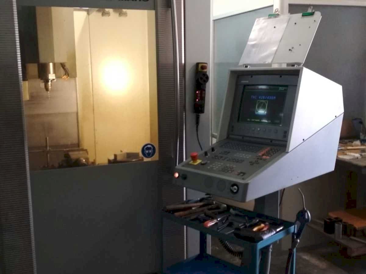 Makine DECKEL MAHO DMC 63V - Önden görünüm