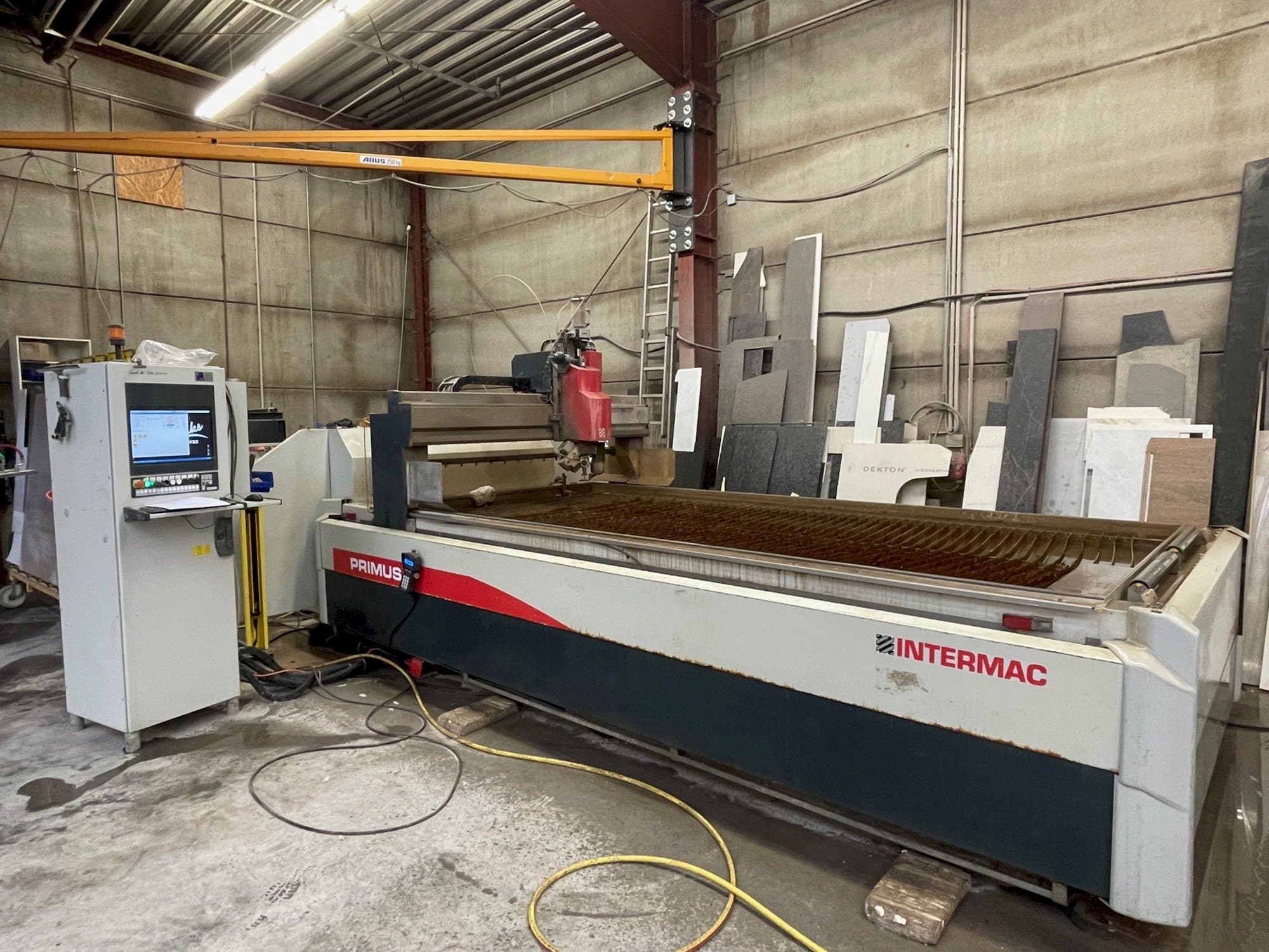 Makine Intermac Primus 184 - Önden görünüm