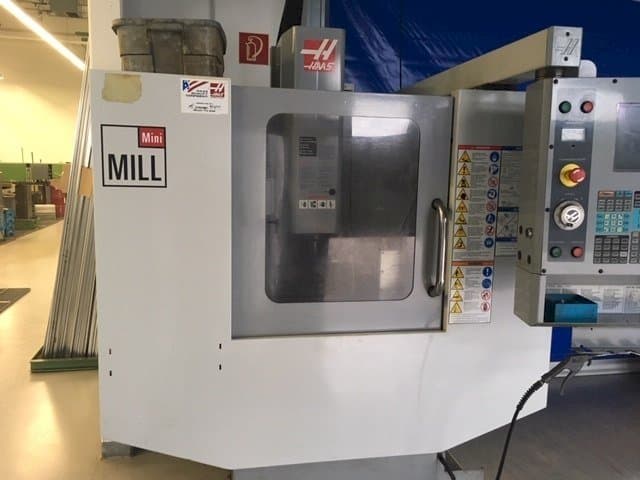 Makine HAAS Mini Mill HE - Önden görünüm