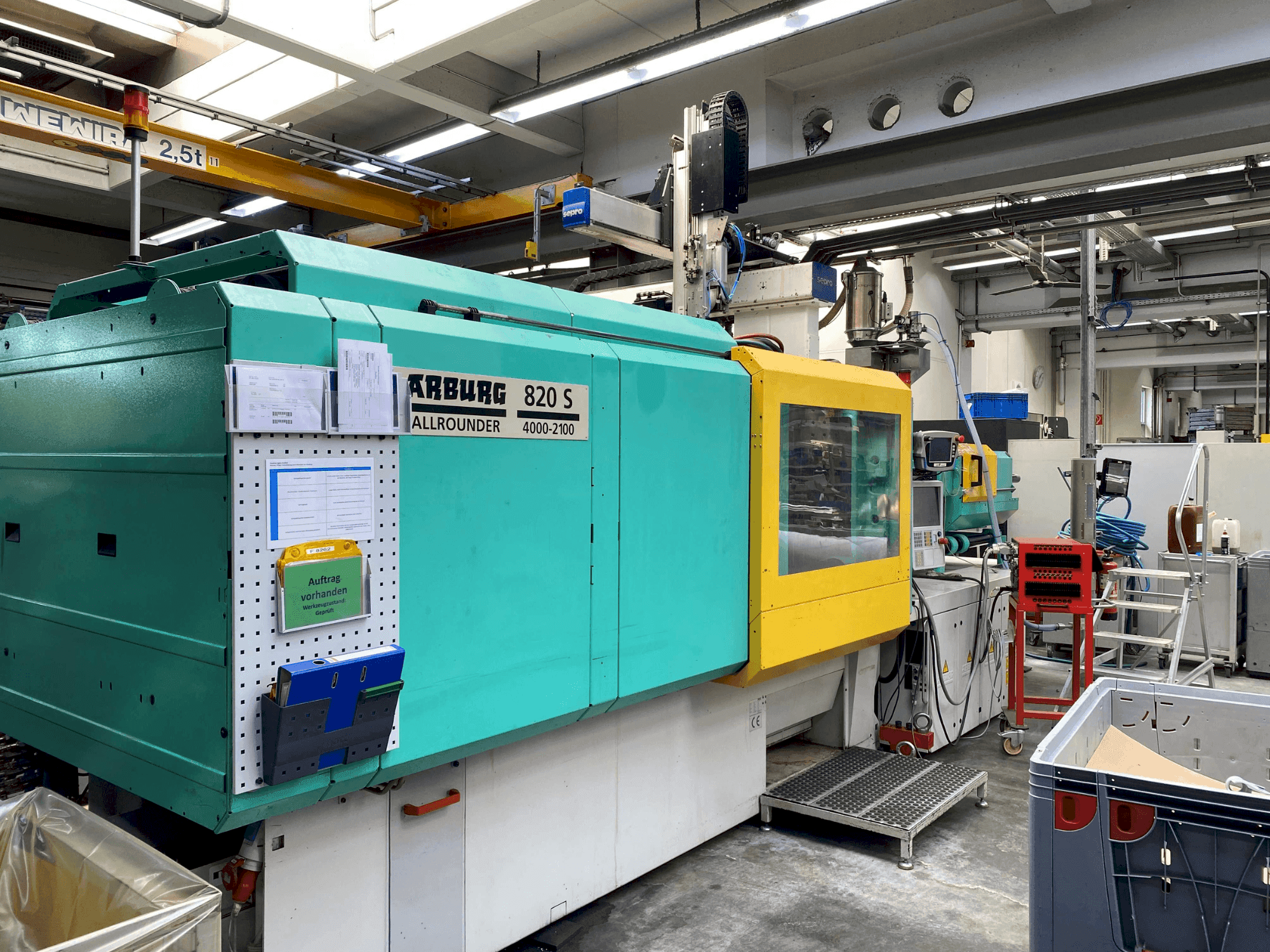 Makine Arburg Allrounder 820 S 4000-2100 - Önden görünüm