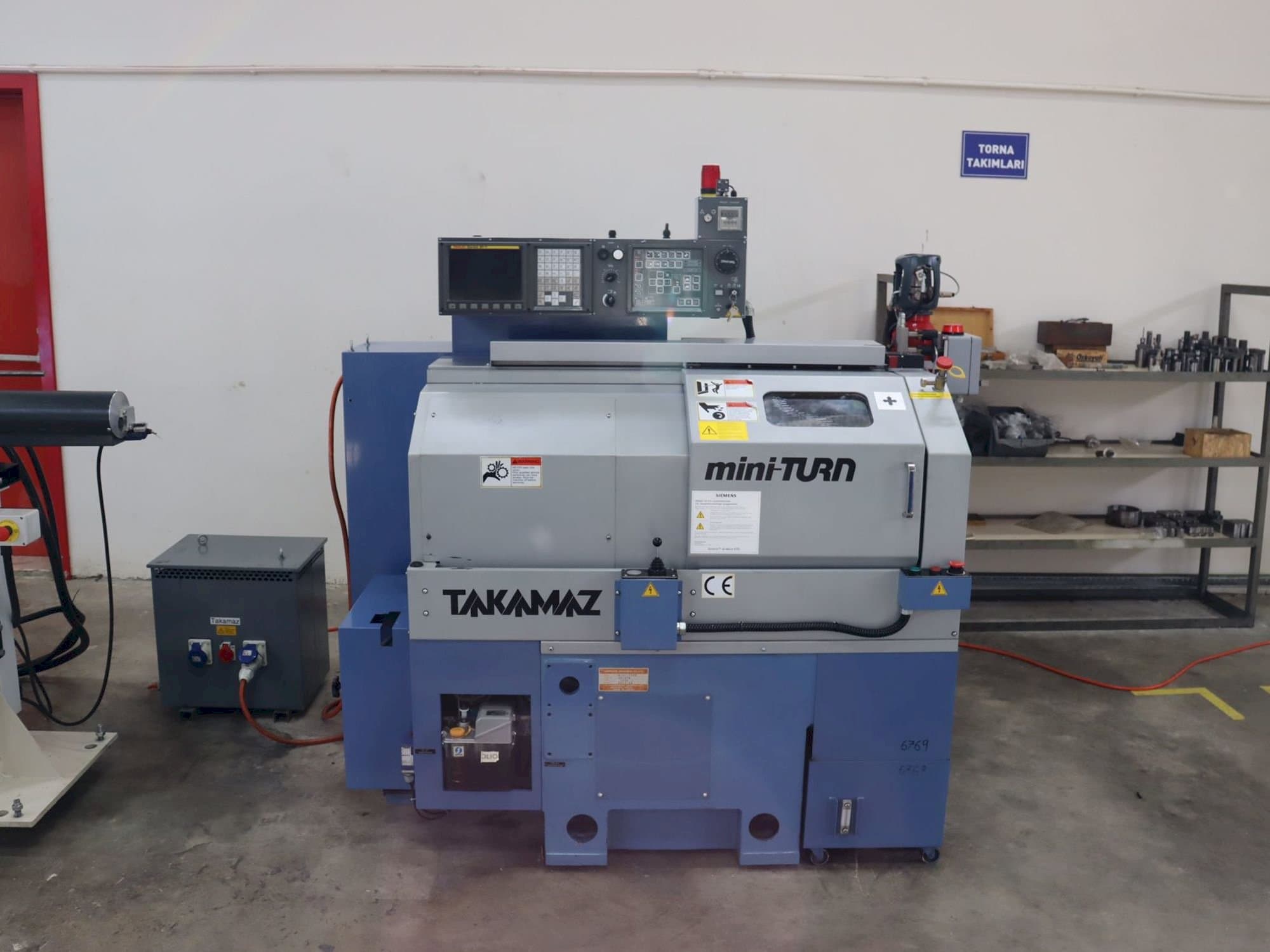 Makine Takamaz mini-TURN - Önden görünüm
