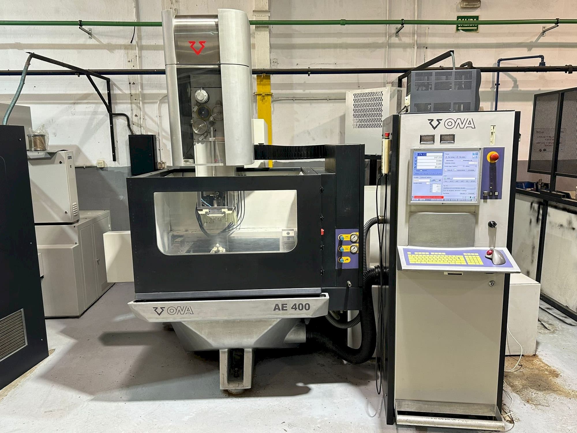 Makine ONA AE400 - Önden görünüm