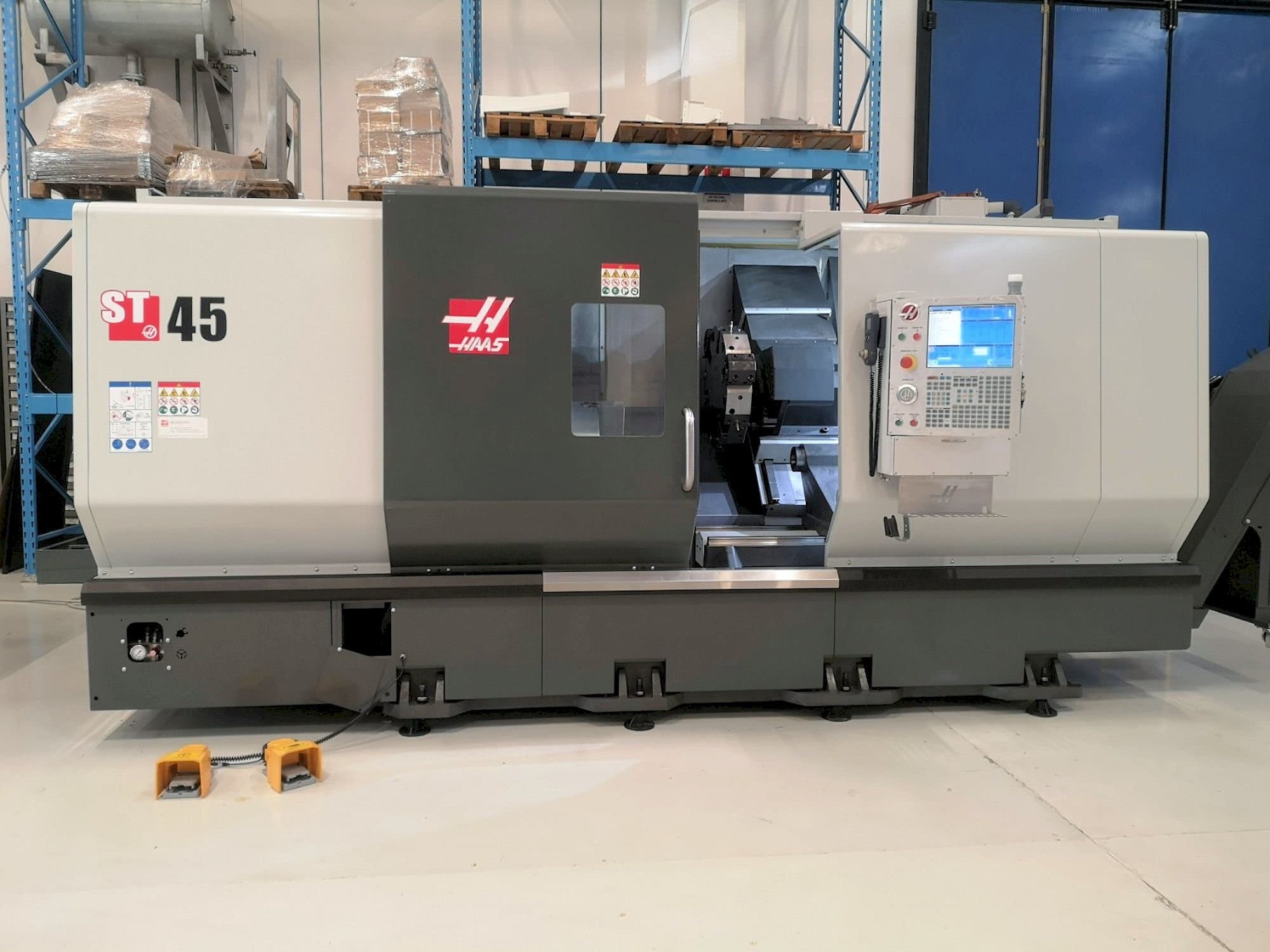 Makine HAAS ST-45 - Önden görünüm