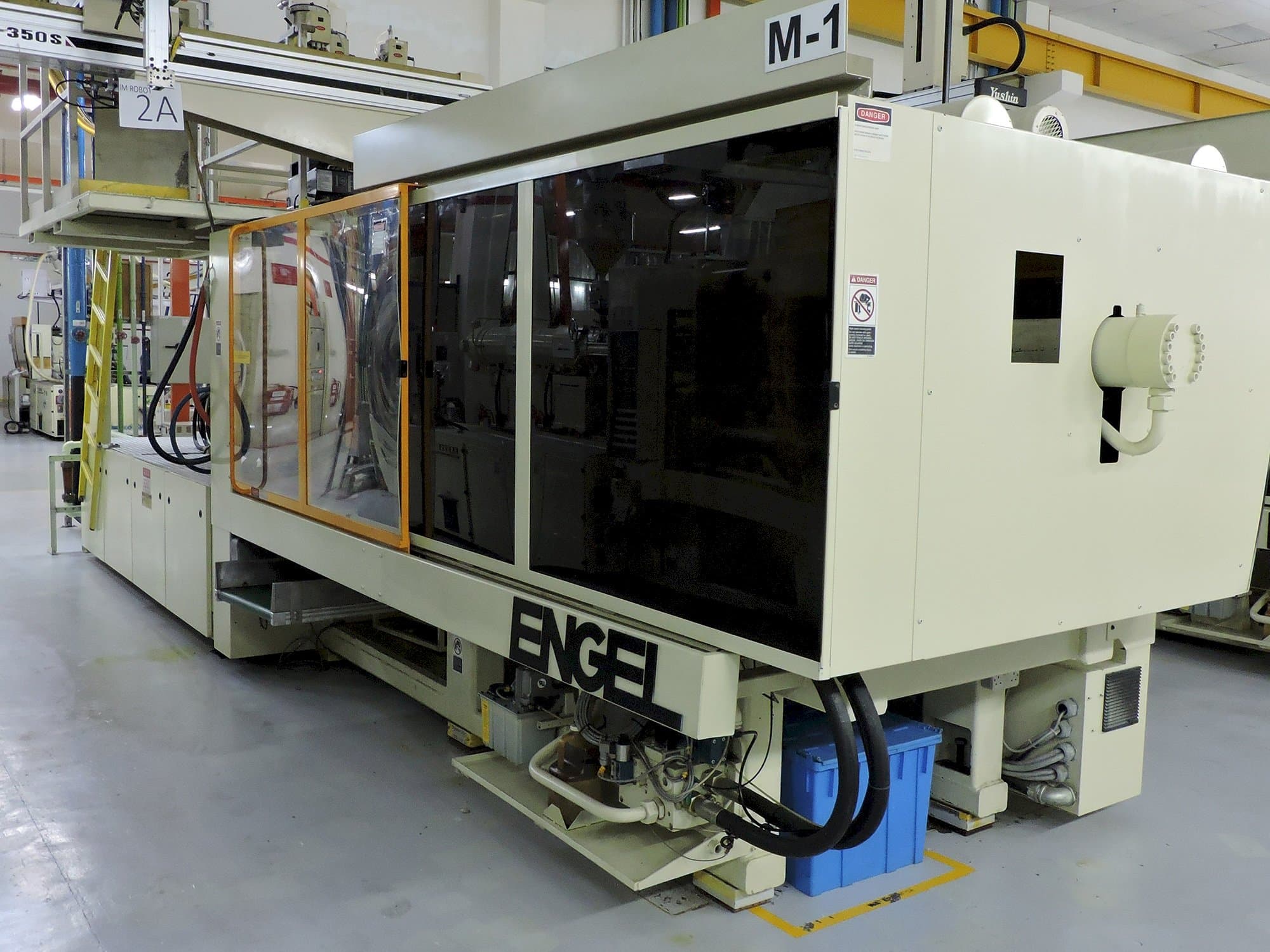 Makine ENGEL - Sağdan görünüm ES 1300 /450