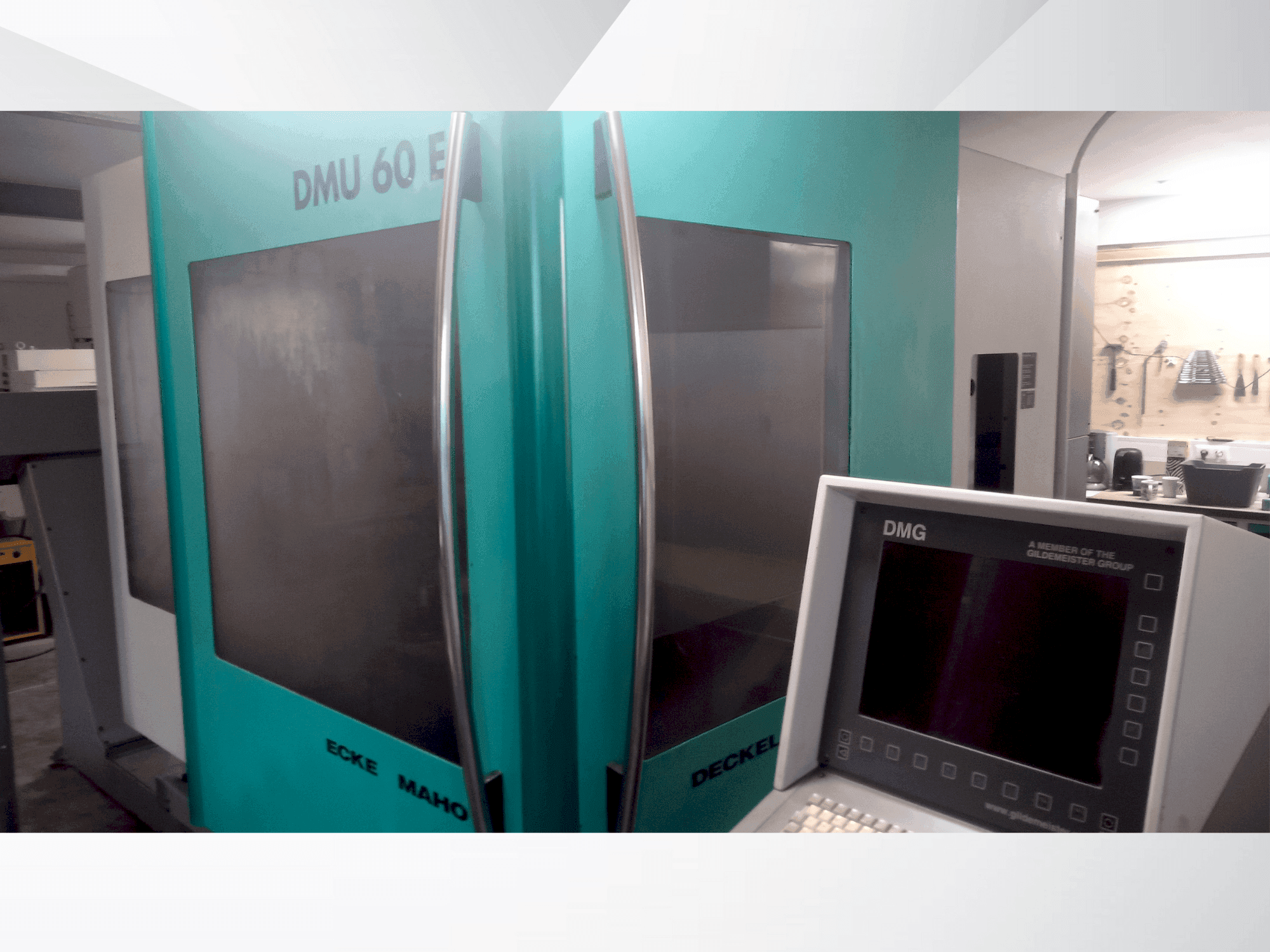 Makine DECKEL MAHO DMU 60 E - Önden görünüm